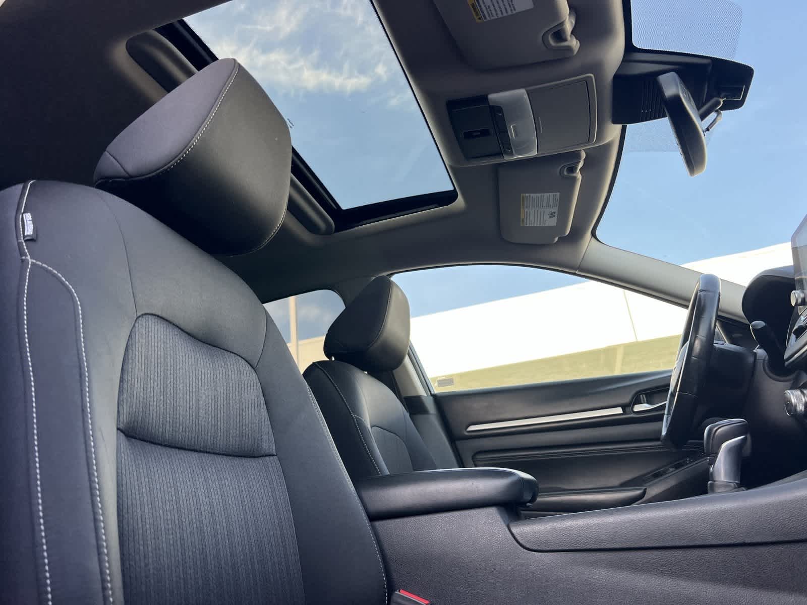 Thumbnail: 2019 Nissan Altima - 17