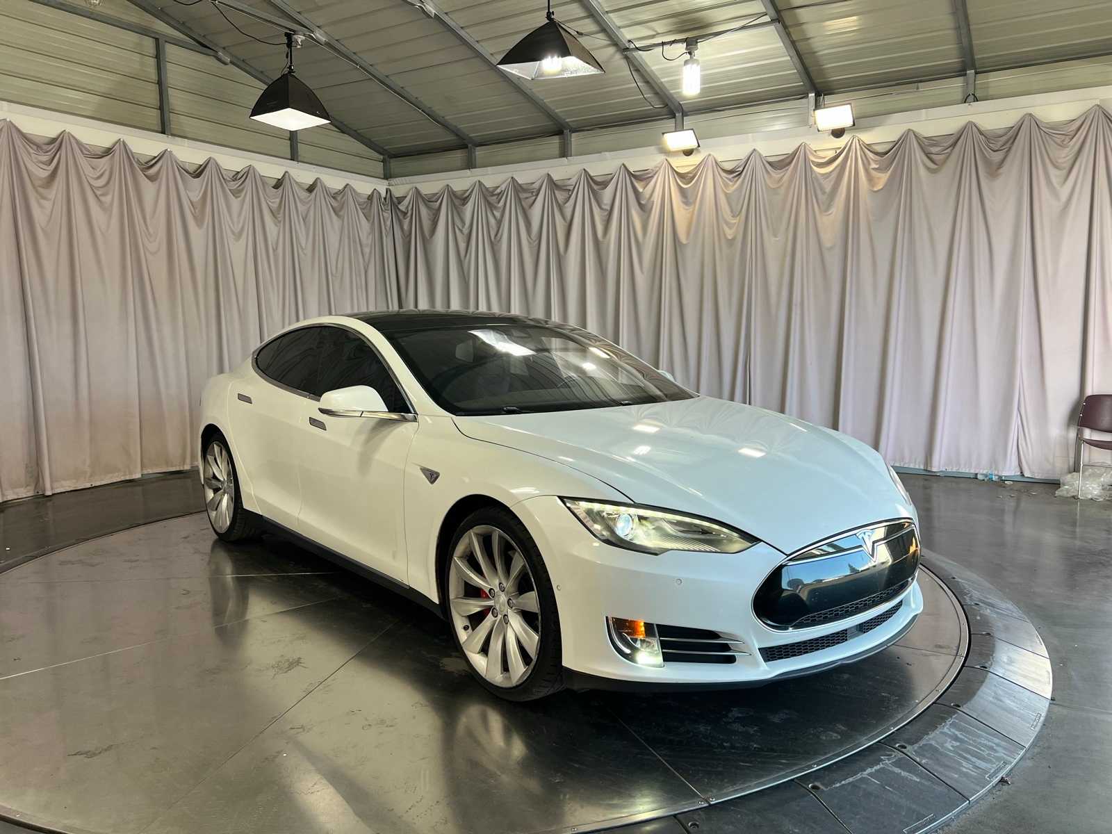 Thumbnail: 2015 Tesla Model S - 9