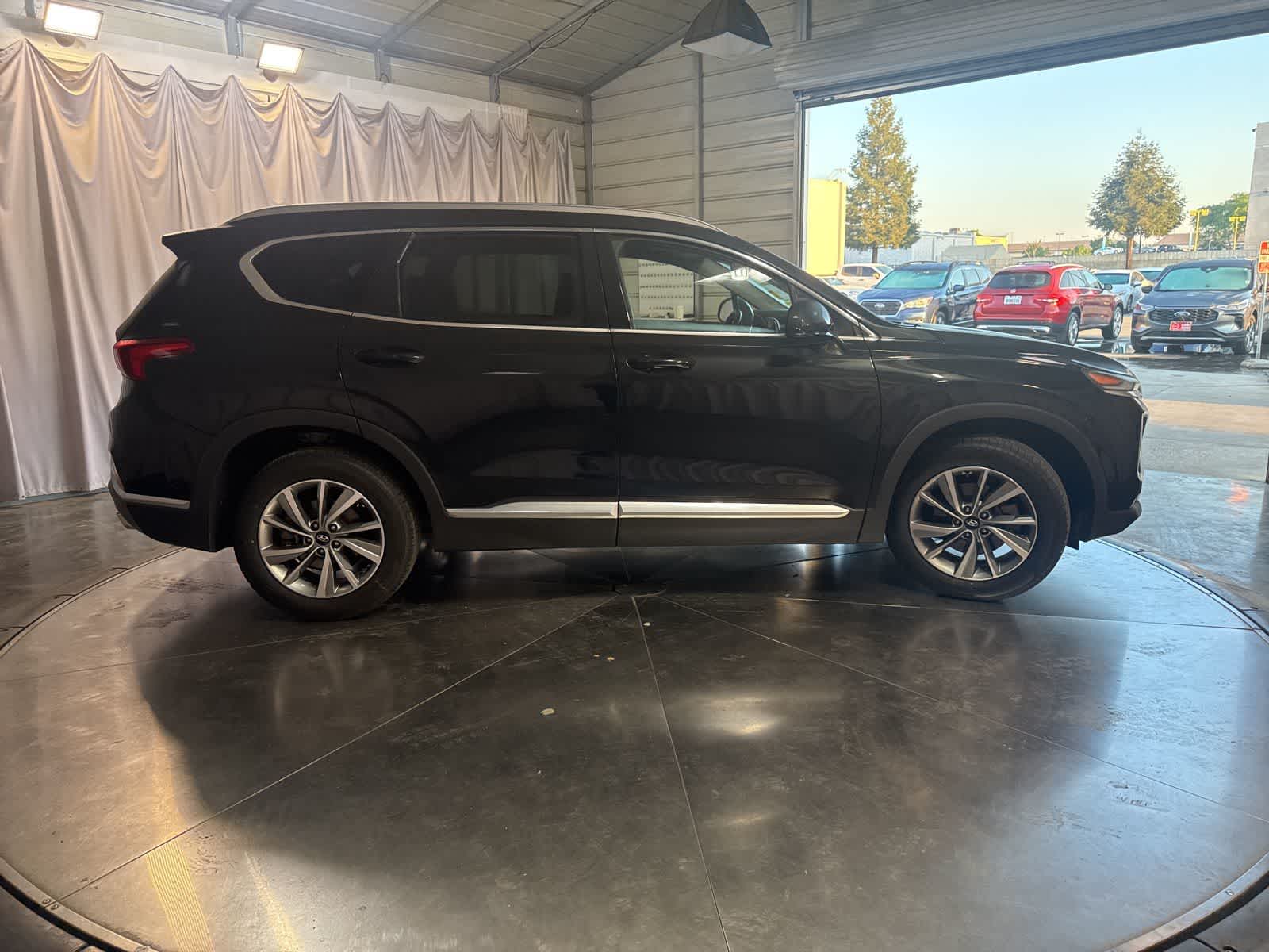 Thumbnail: 2020 Hyundai Santa Fe - 4