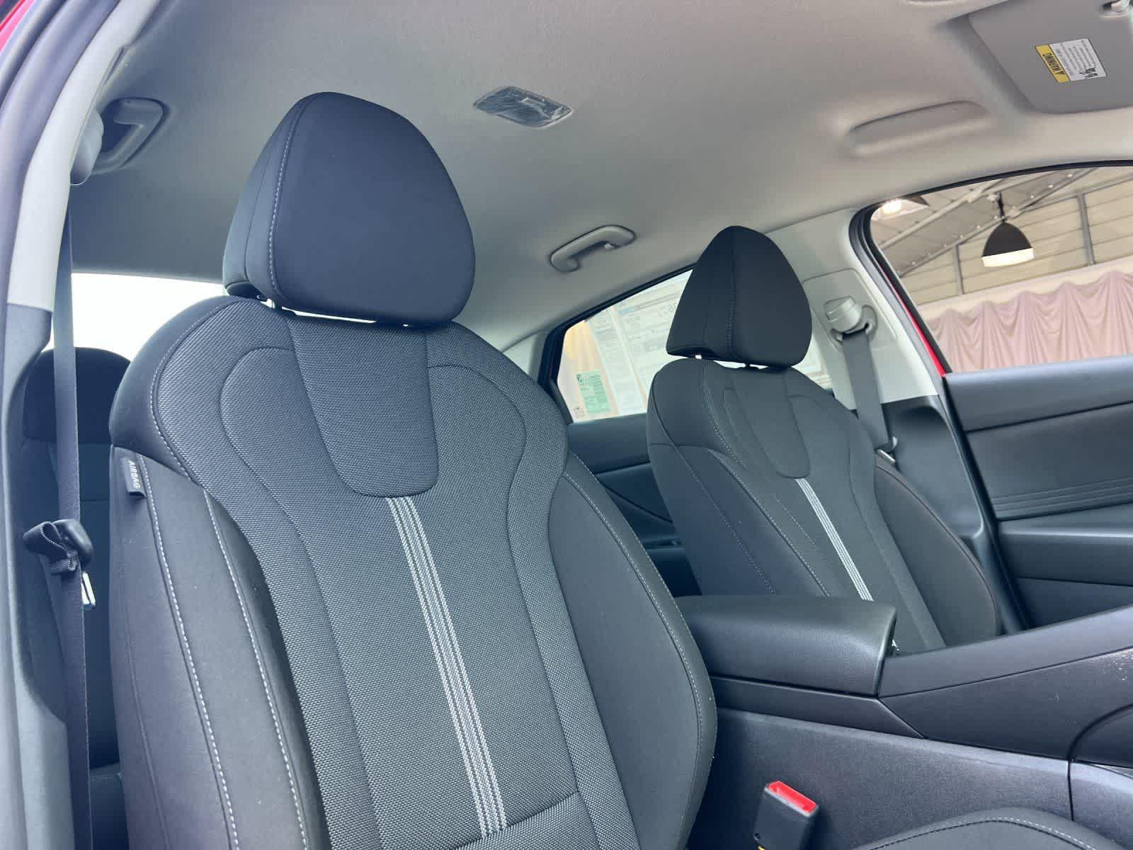 Thumbnail: 2025 Hyundai Elantra - 16