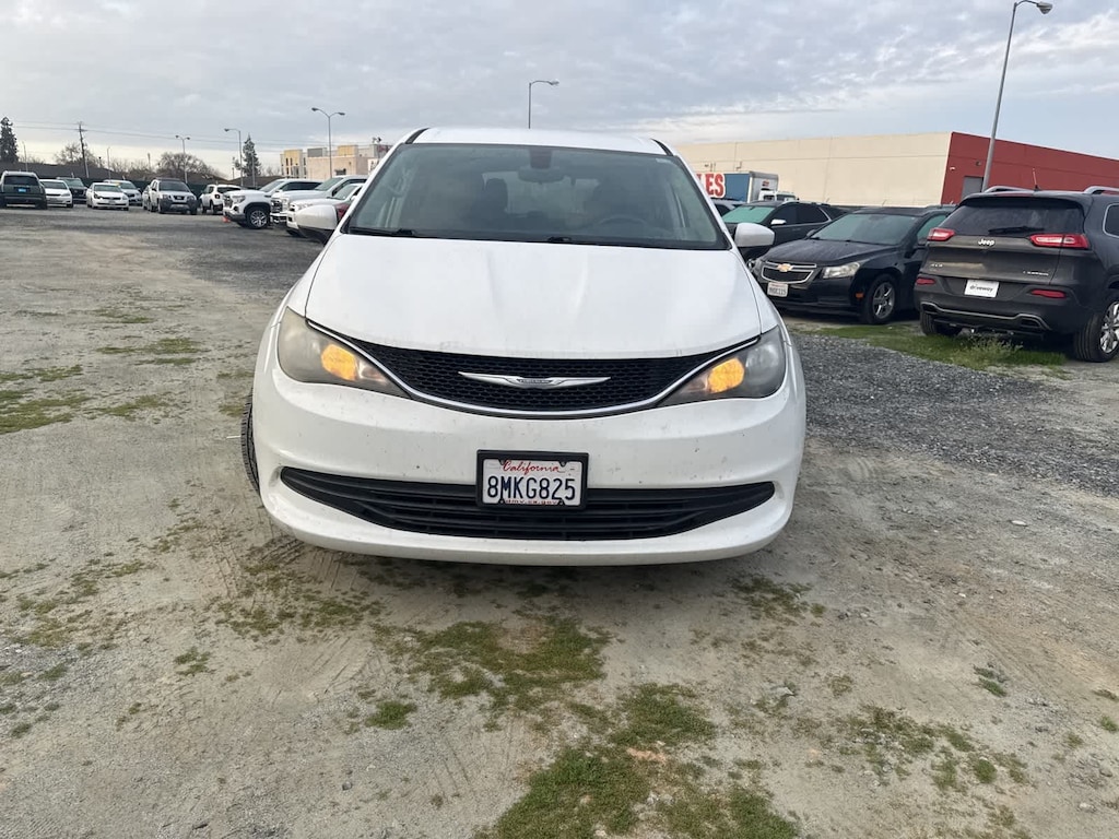 Used 2017 Chrysler Pacifica LX Van