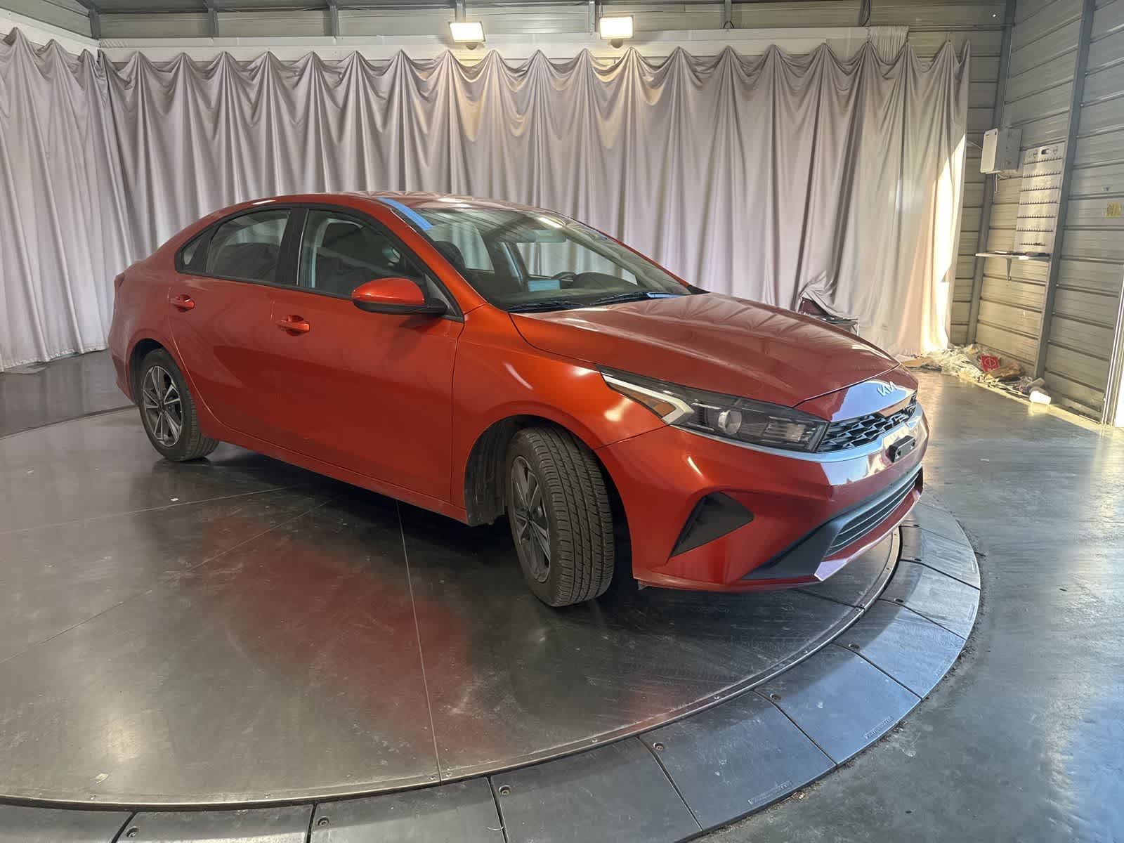 2023 Kia Forte LXS photo 2