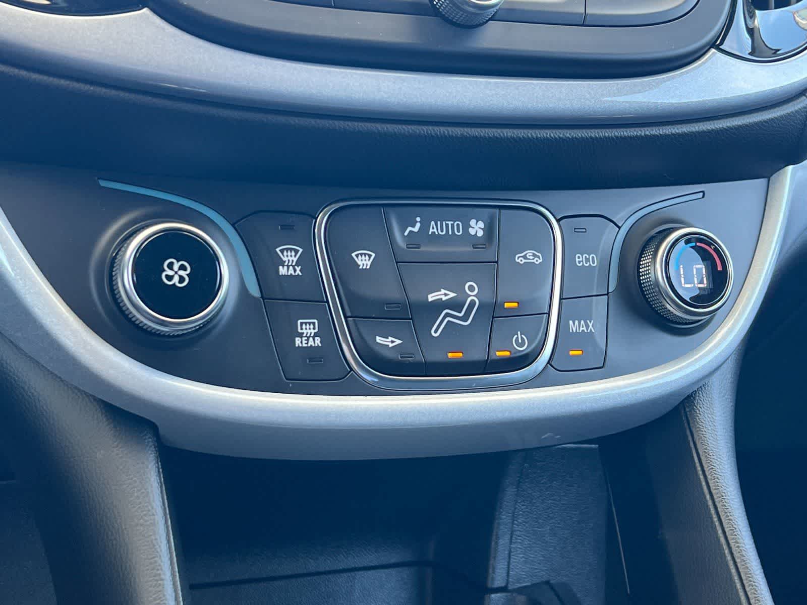 Thumbnail: 2017 Chevrolet Volt - 20