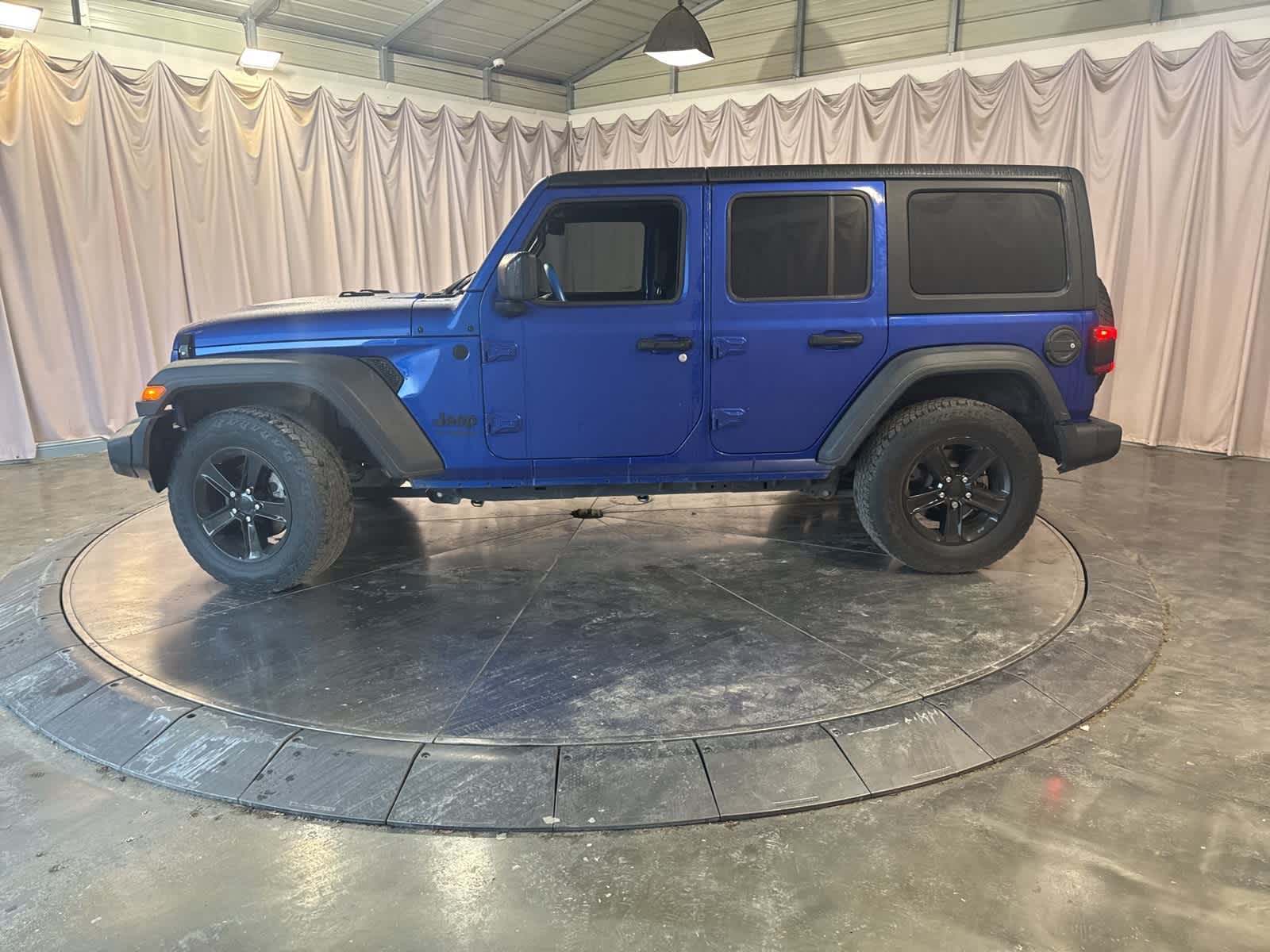 Thumbnail: 2020 Jeep Wrangler - 8