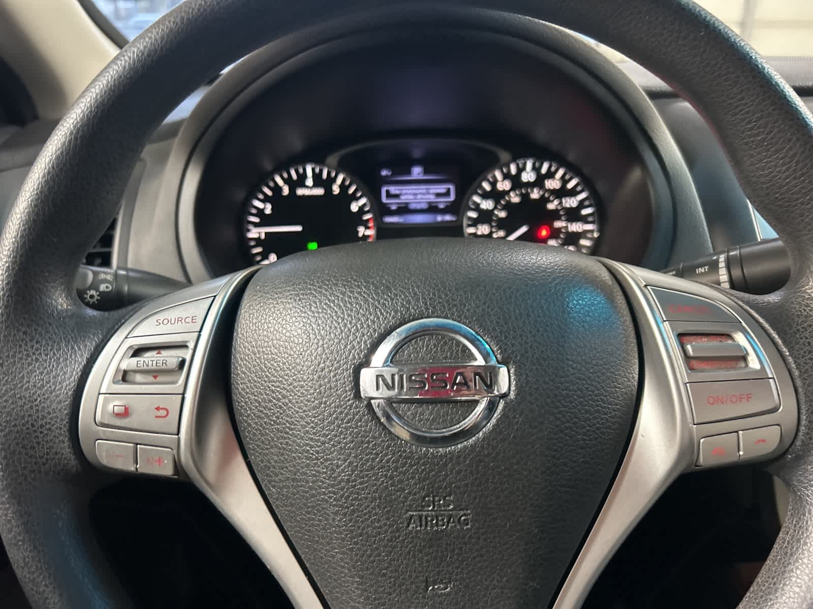 Thumbnail: 2016 Nissan Altima - 28