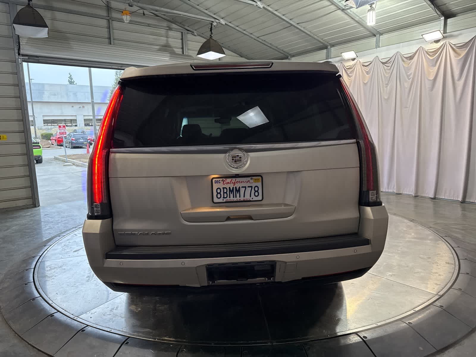 Thumbnail: 2015 Cadillac Escalade - 6