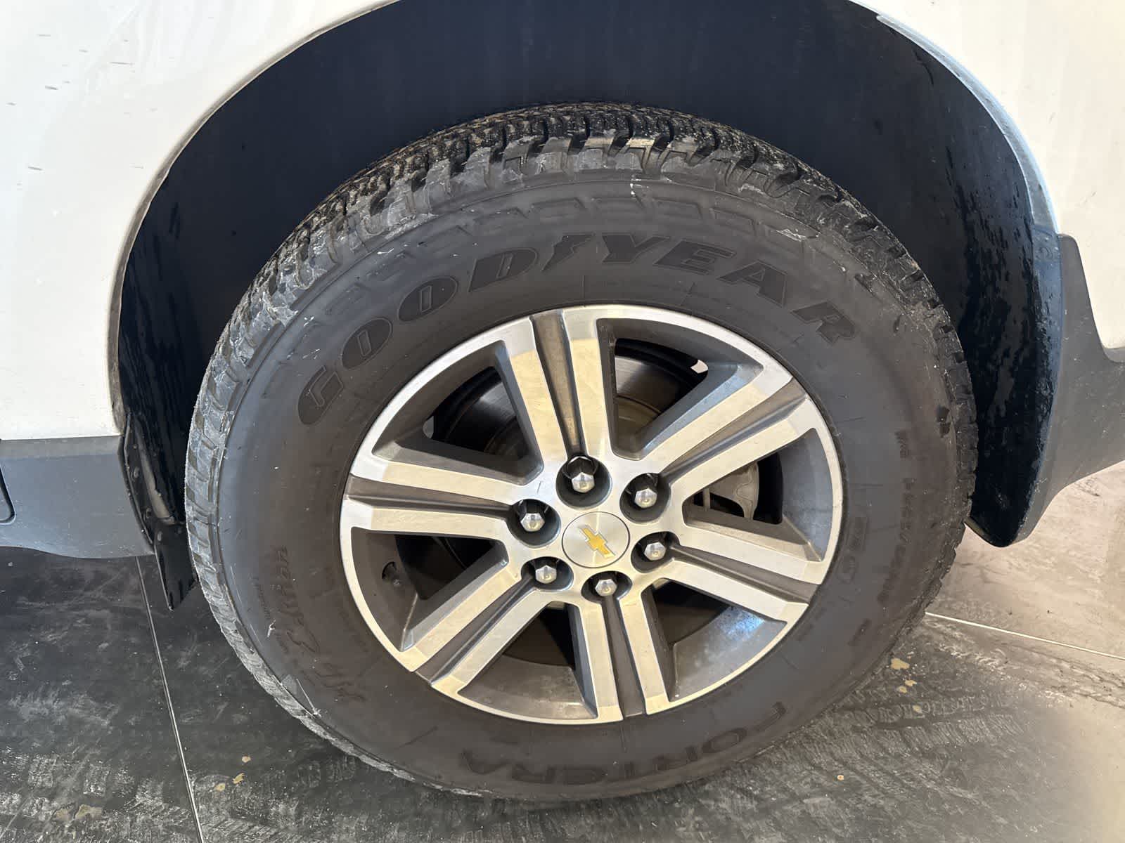 2017 Chevrolet Traverse LT w/1LT photo 3