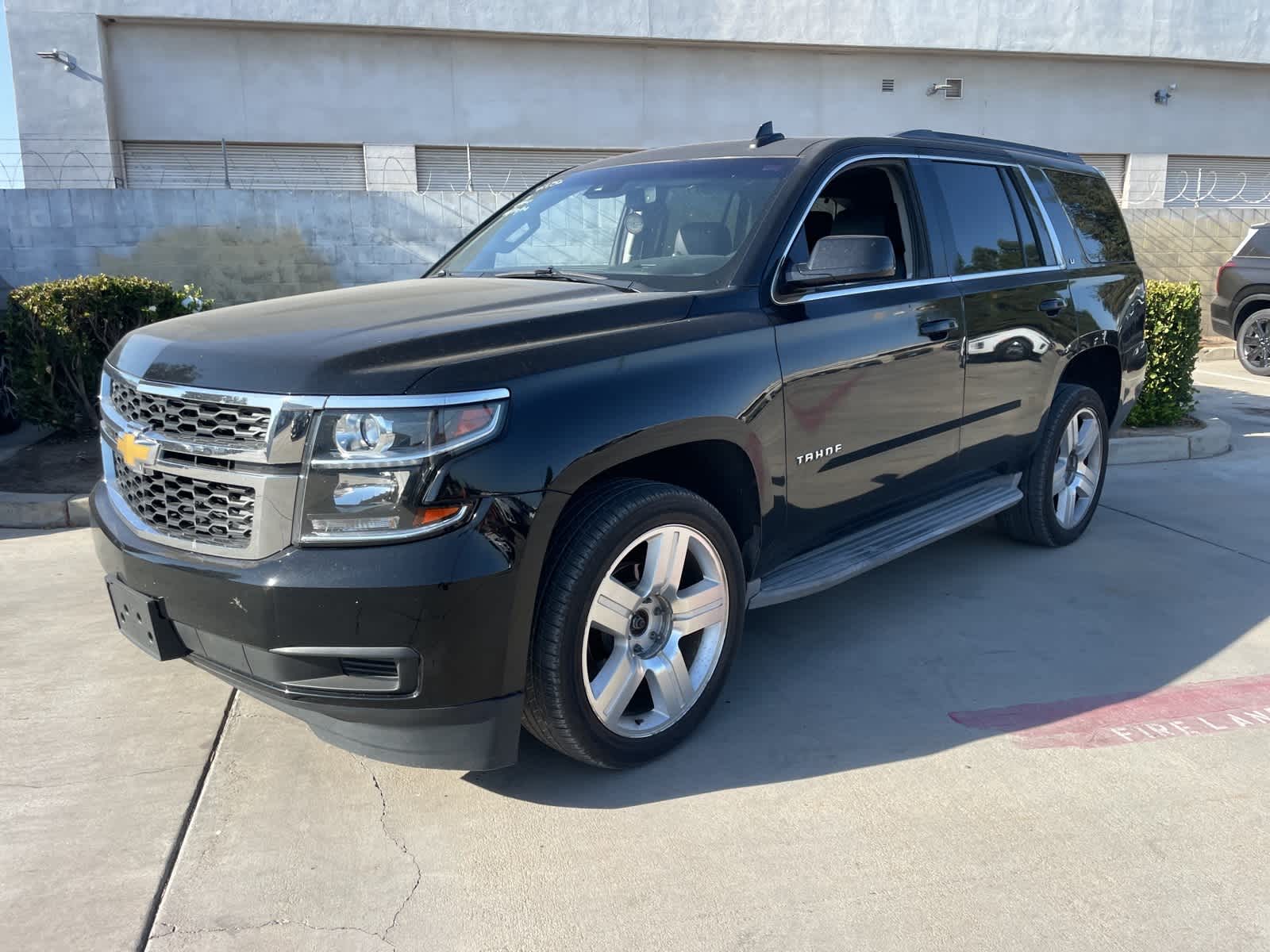 Used 2015 Chevrolet Tahoe LT with VIN 1GNSKBKC7FR614335 for sale in Fresno, CA