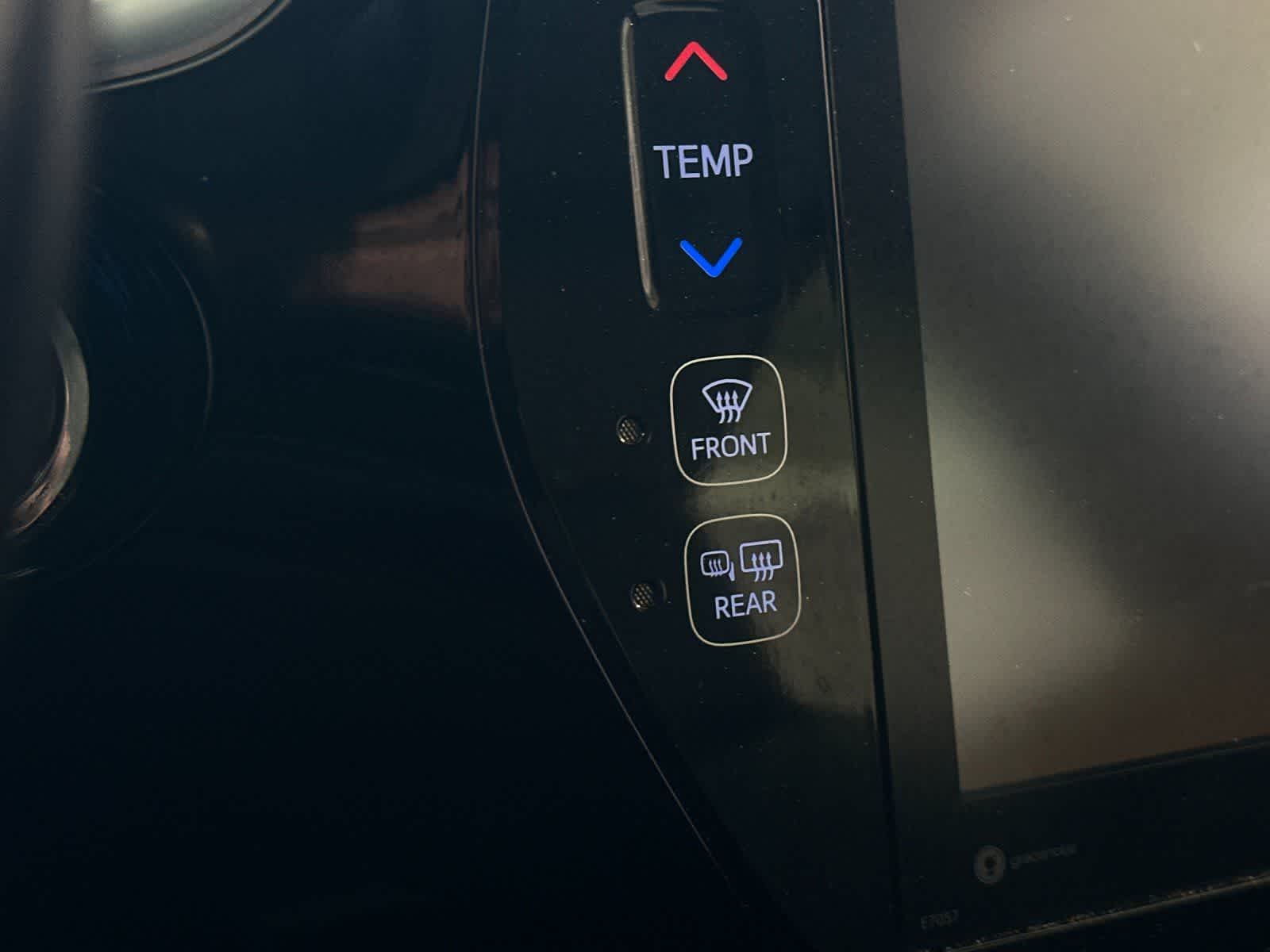 Thumbnail: 2022 Toyota Prius Prime - 22