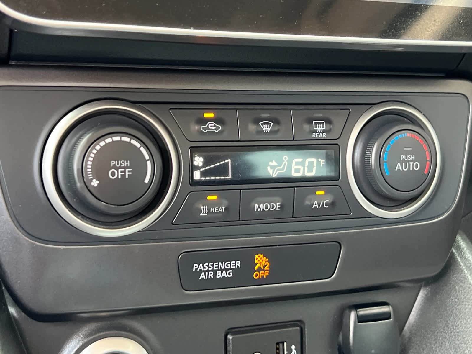 Thumbnail: 2018 Nissan Leaf - 20