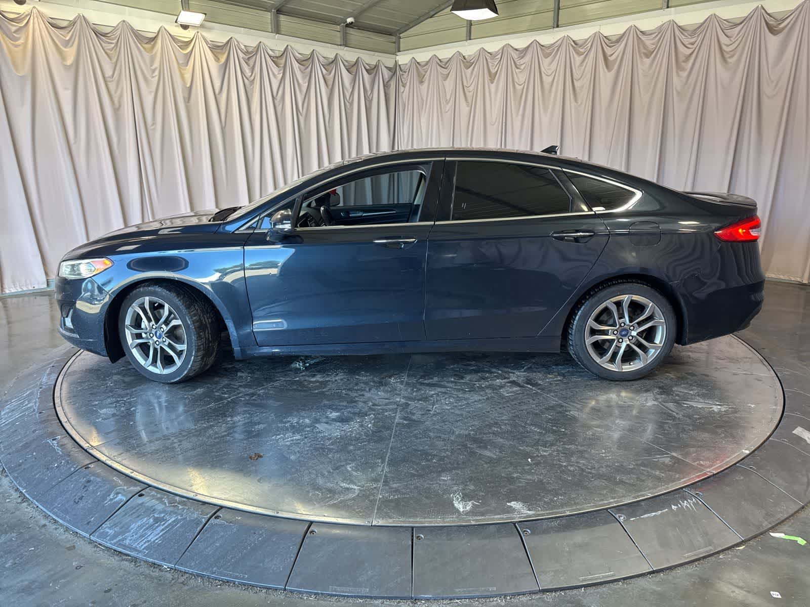 2020 Ford Fusion Hybrid Titanium photo 3