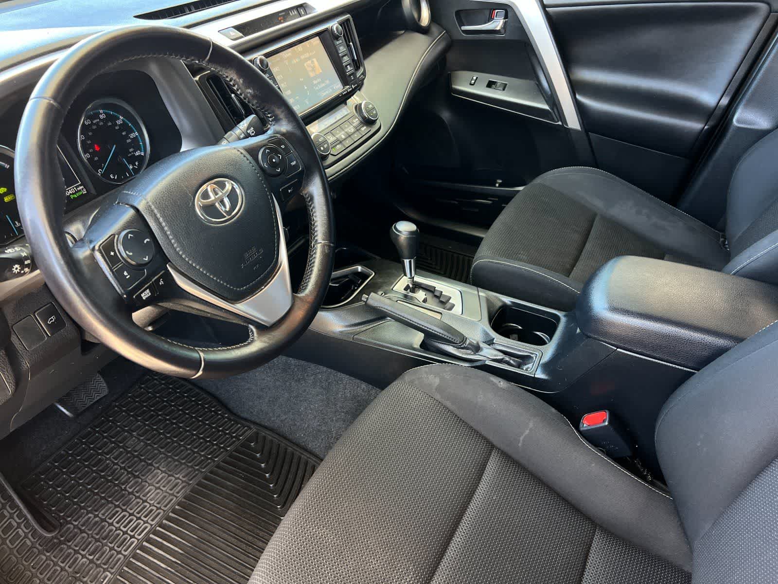 Thumbnail: 2017 Toyota RAV4 - 12