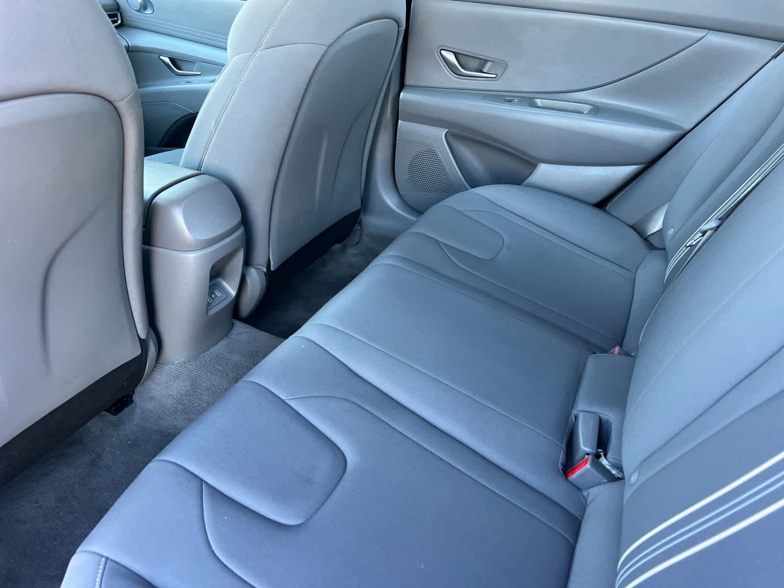 Thumbnail: 2024 Hyundai Elantra - 4