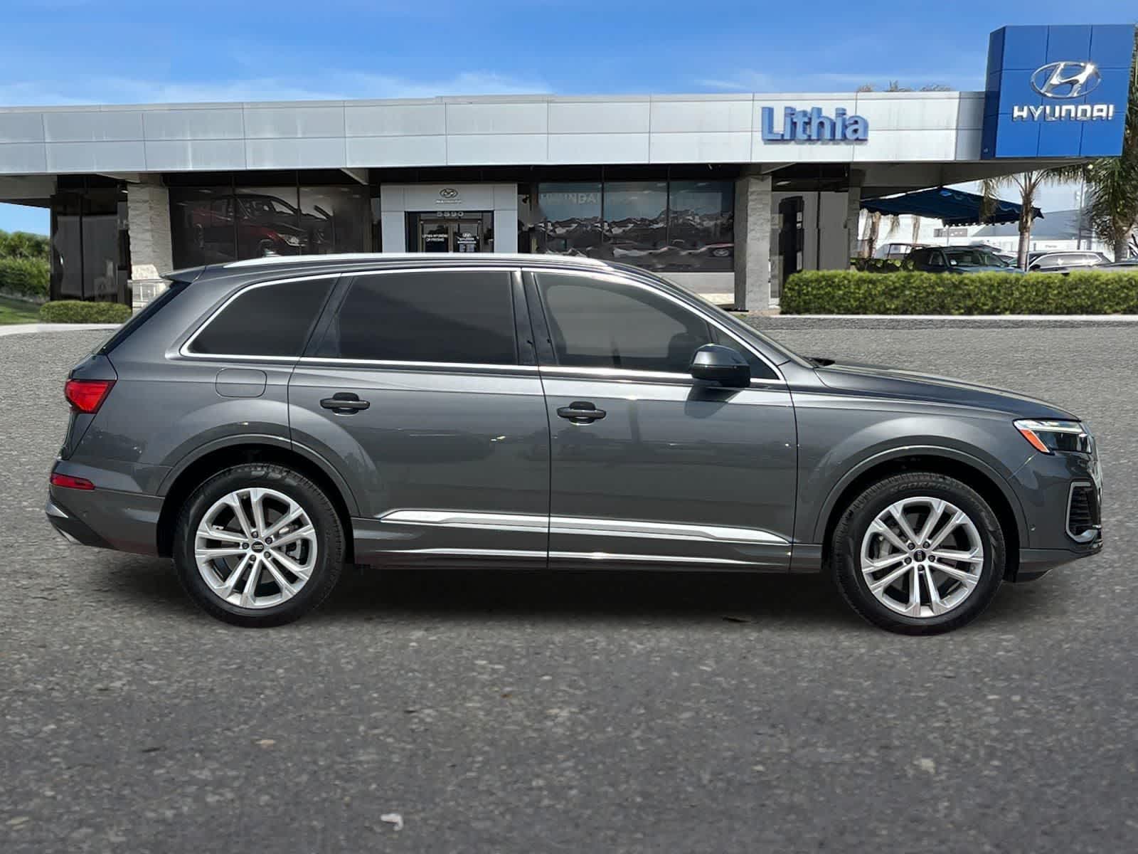 Thumbnail: 2025 Audi Q7 - 9