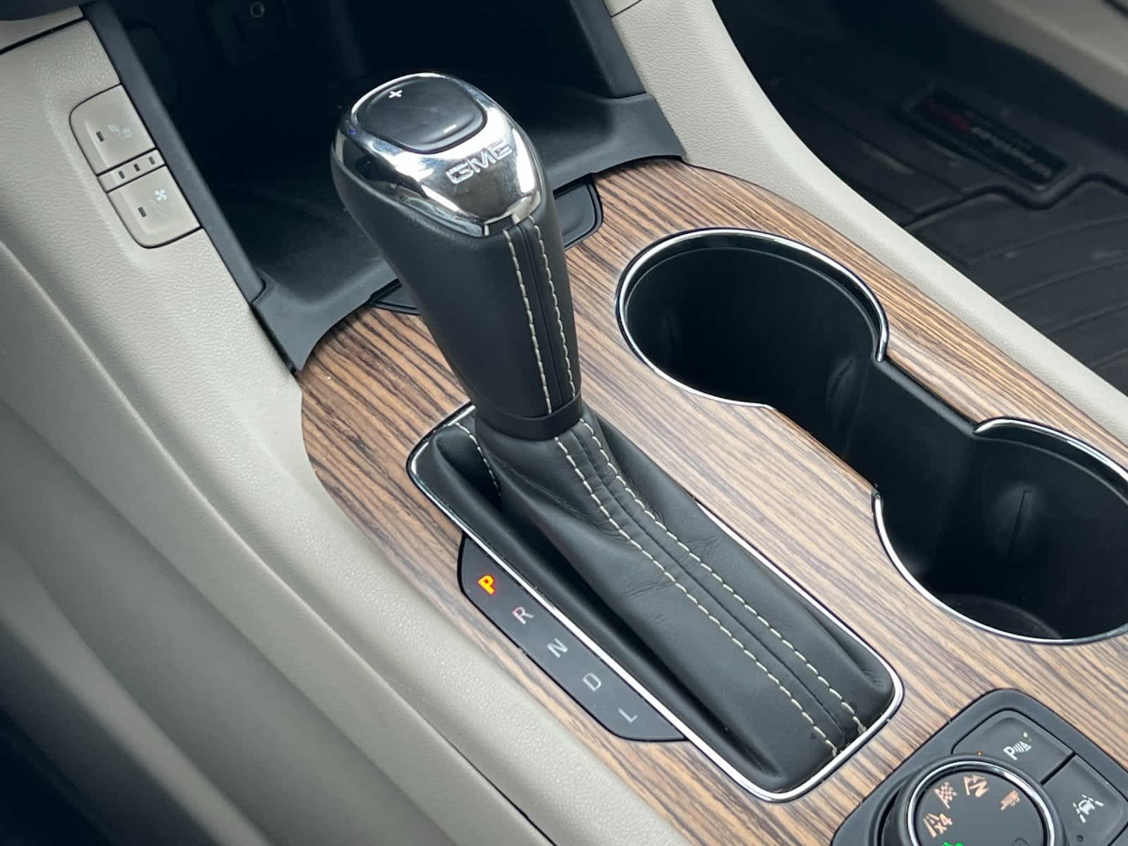 Thumbnail: 2017 GMC Acadia - 23