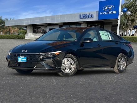 2025 Hyundai Elantra SE Sedan