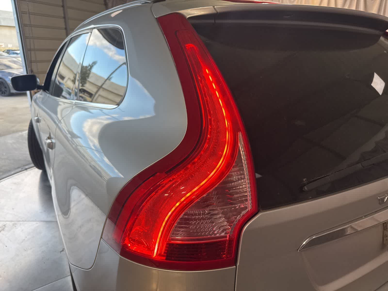 Thumbnail: 2015 Volvo XC60 - 10