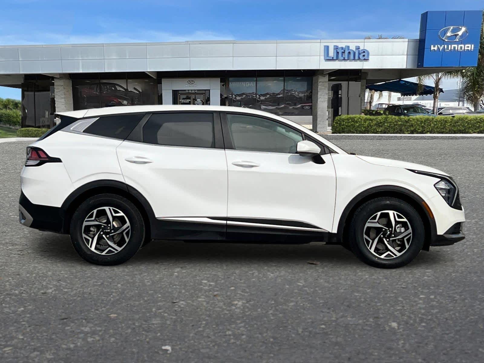 Thumbnail: 2023 Kia Sportage - 8