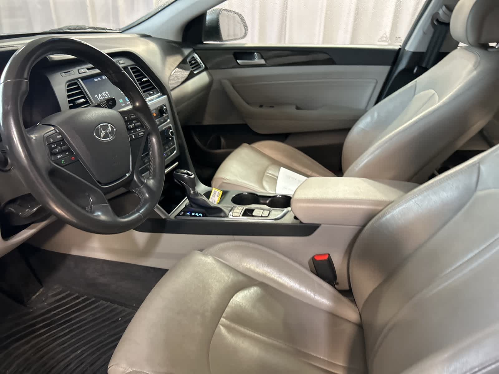 Thumbnail: 2017 Hyundai Sonata - 27