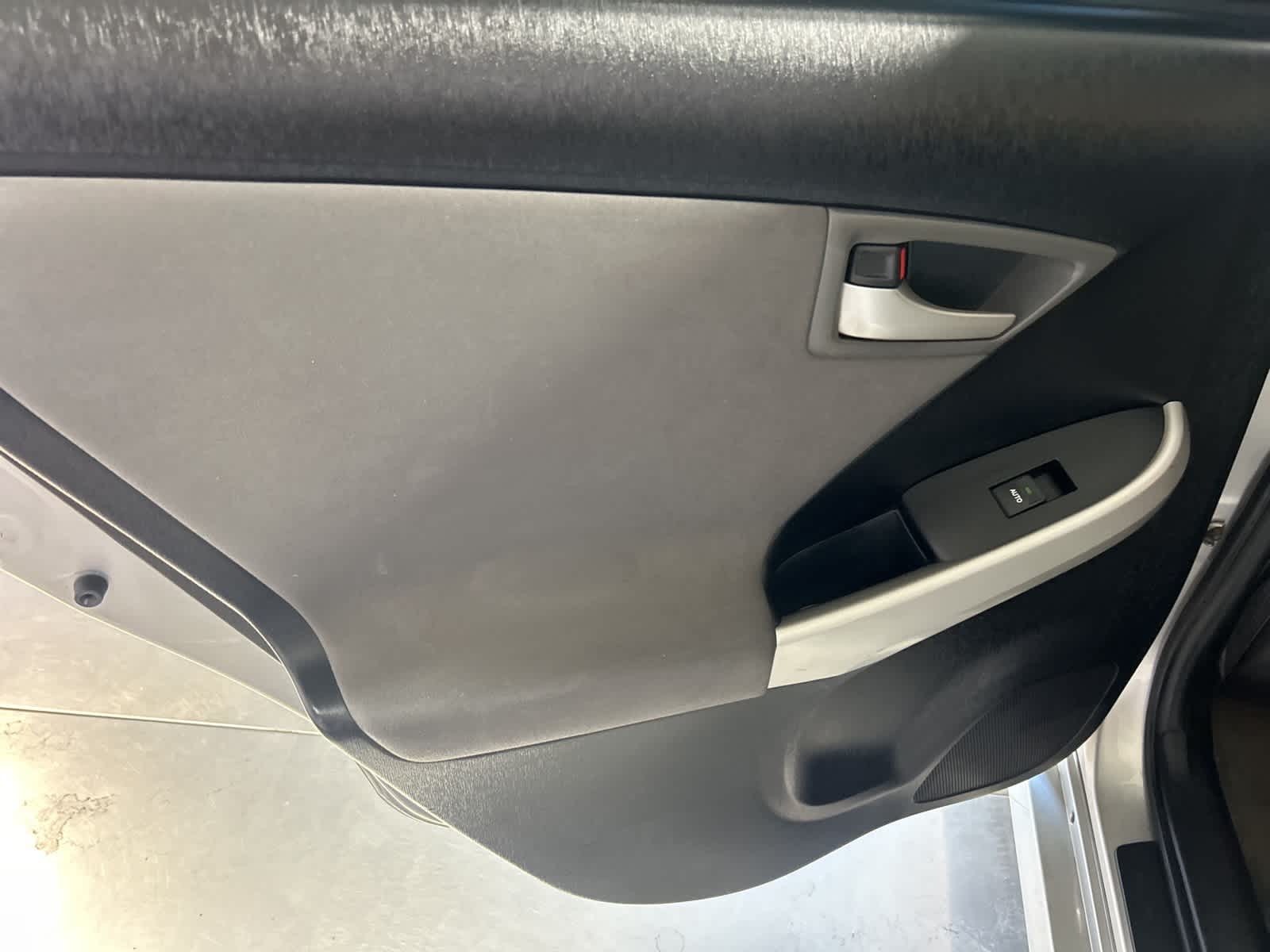 Thumbnail: 2015 Toyota Prius - 19