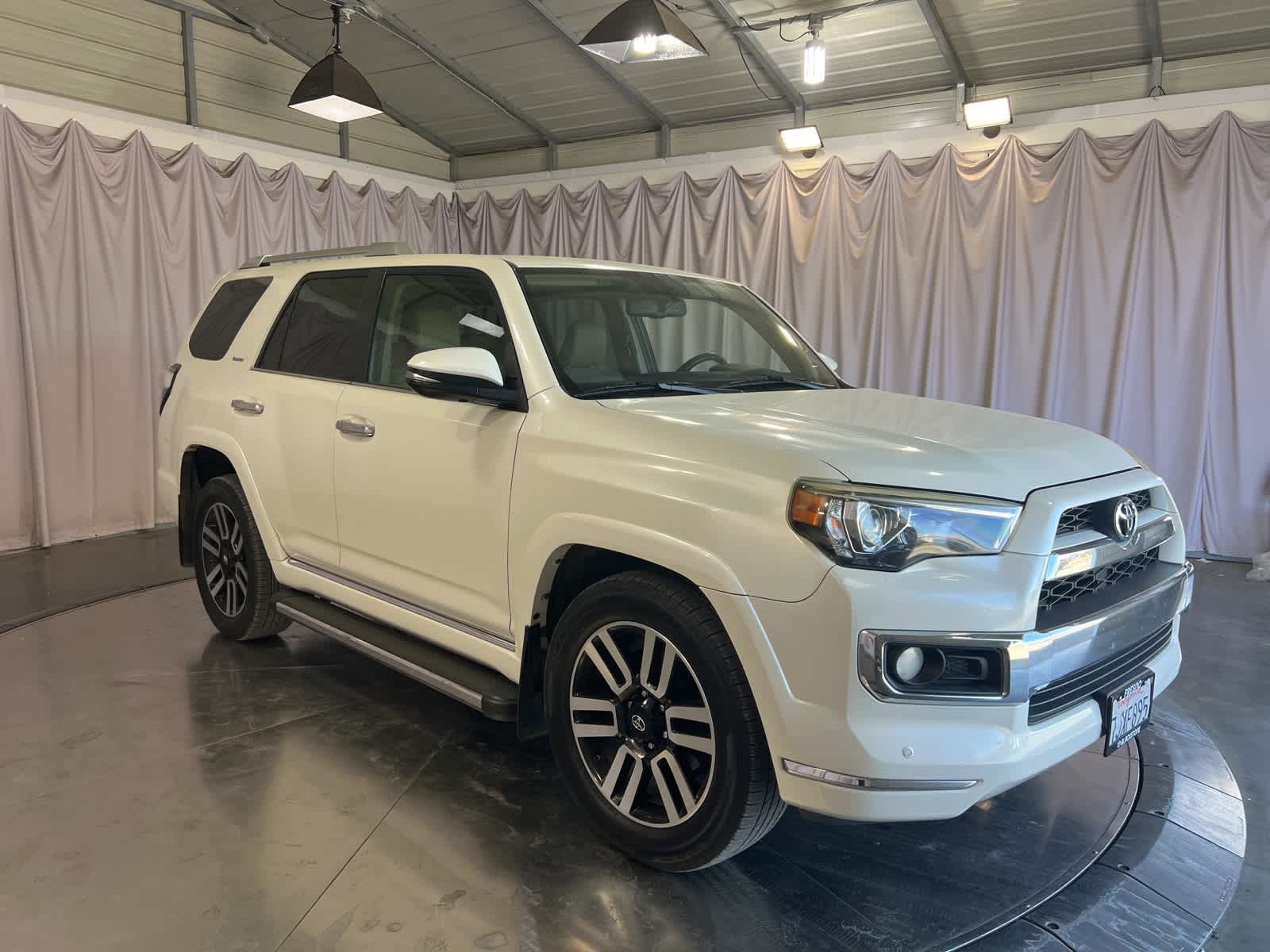 Thumbnail: 2015 Toyota 4Runner - 9