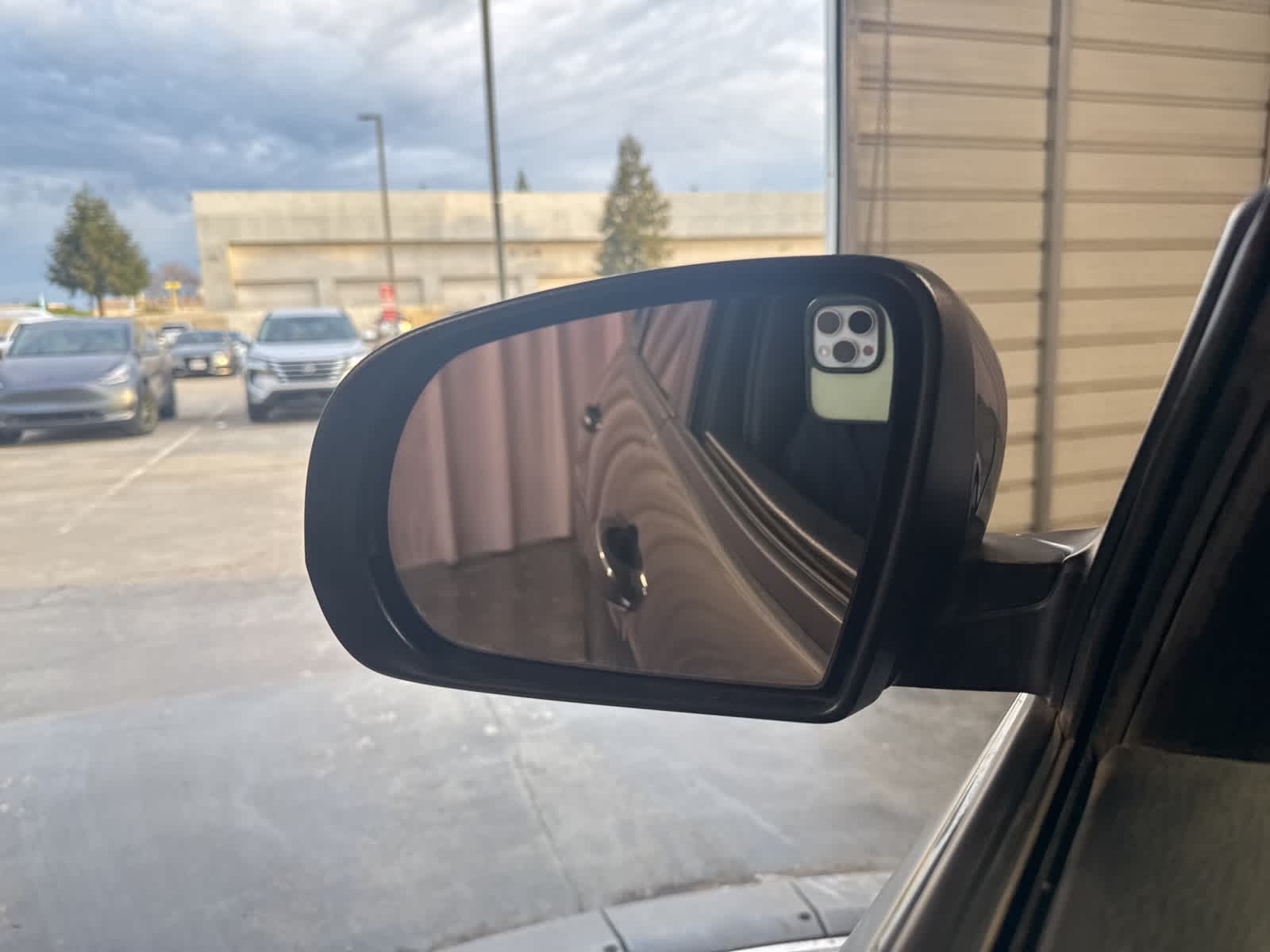 Thumbnail: 2018 Jeep Cherokee - 20