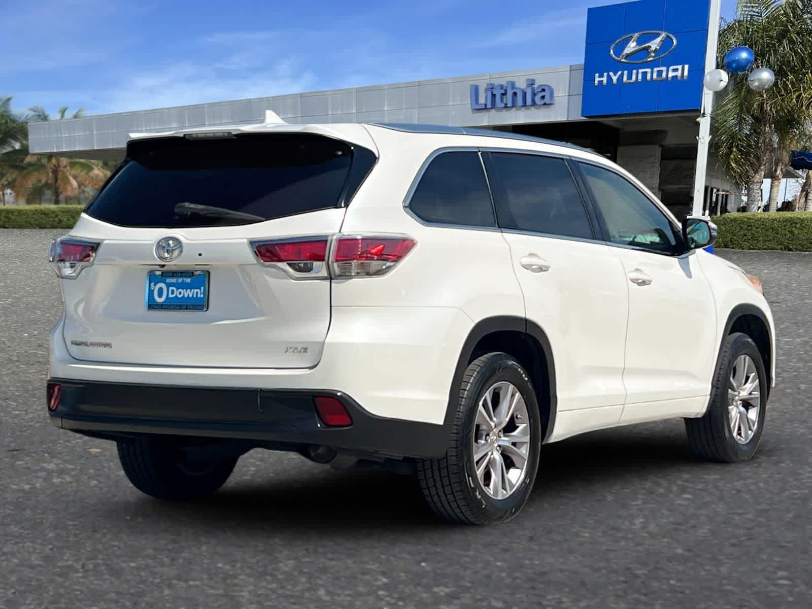 Thumbnail: 2014 Toyota Highlander - 3
