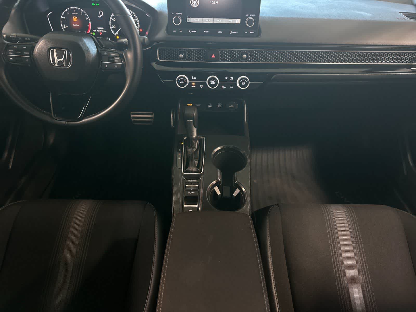 2025 Honda Civic Sport photo 4