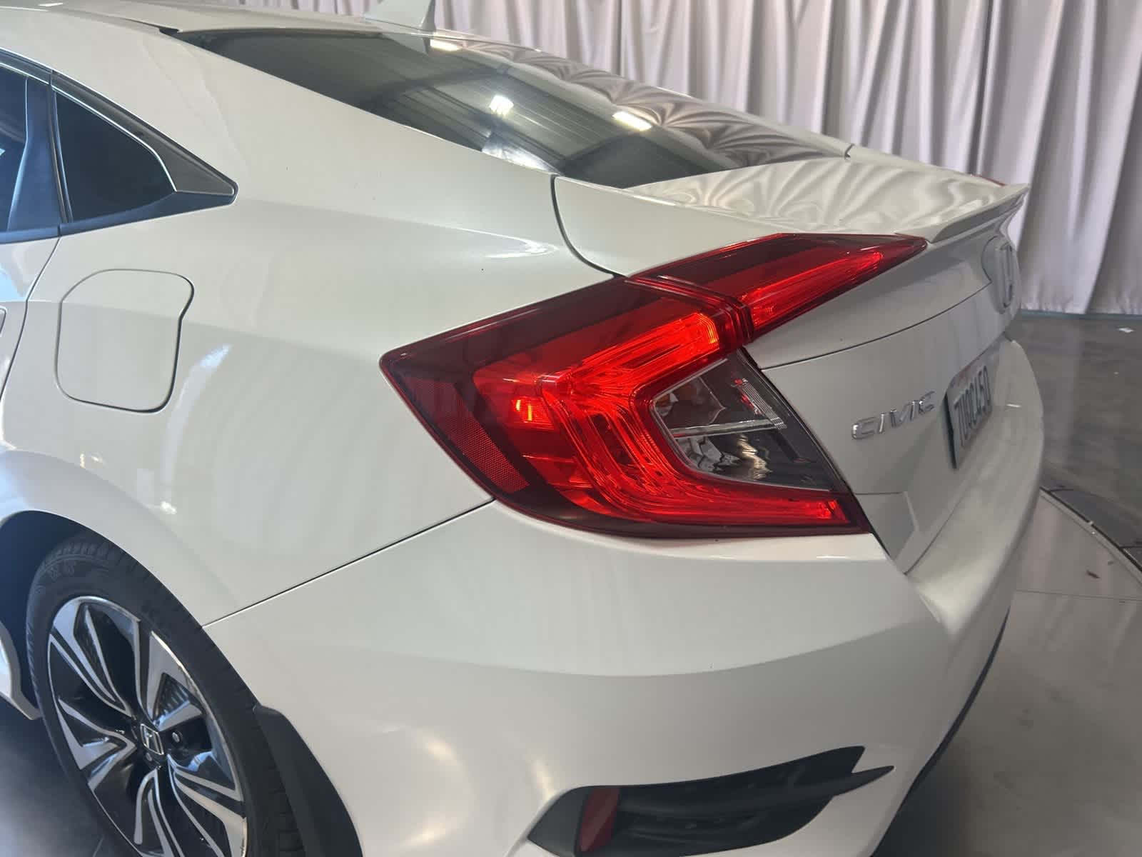 Thumbnail: 2016 Honda Civic - 12
