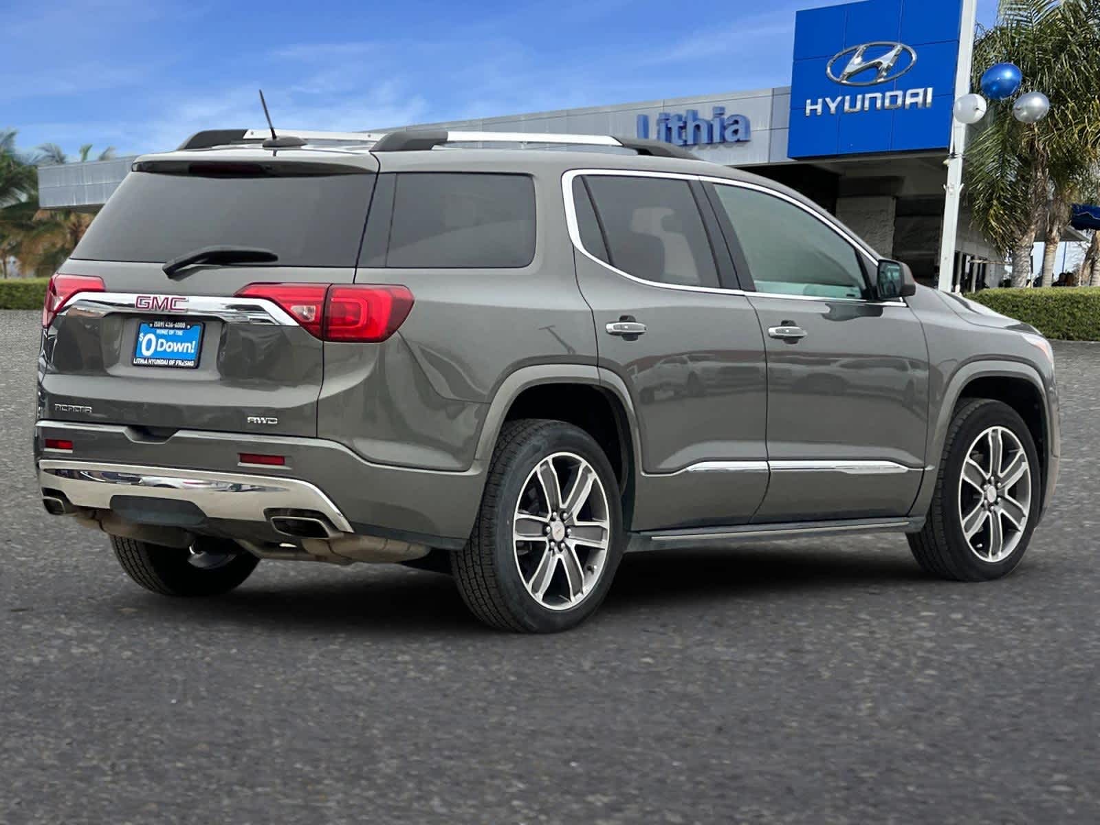 Thumbnail: 2017 GMC Acadia - 2