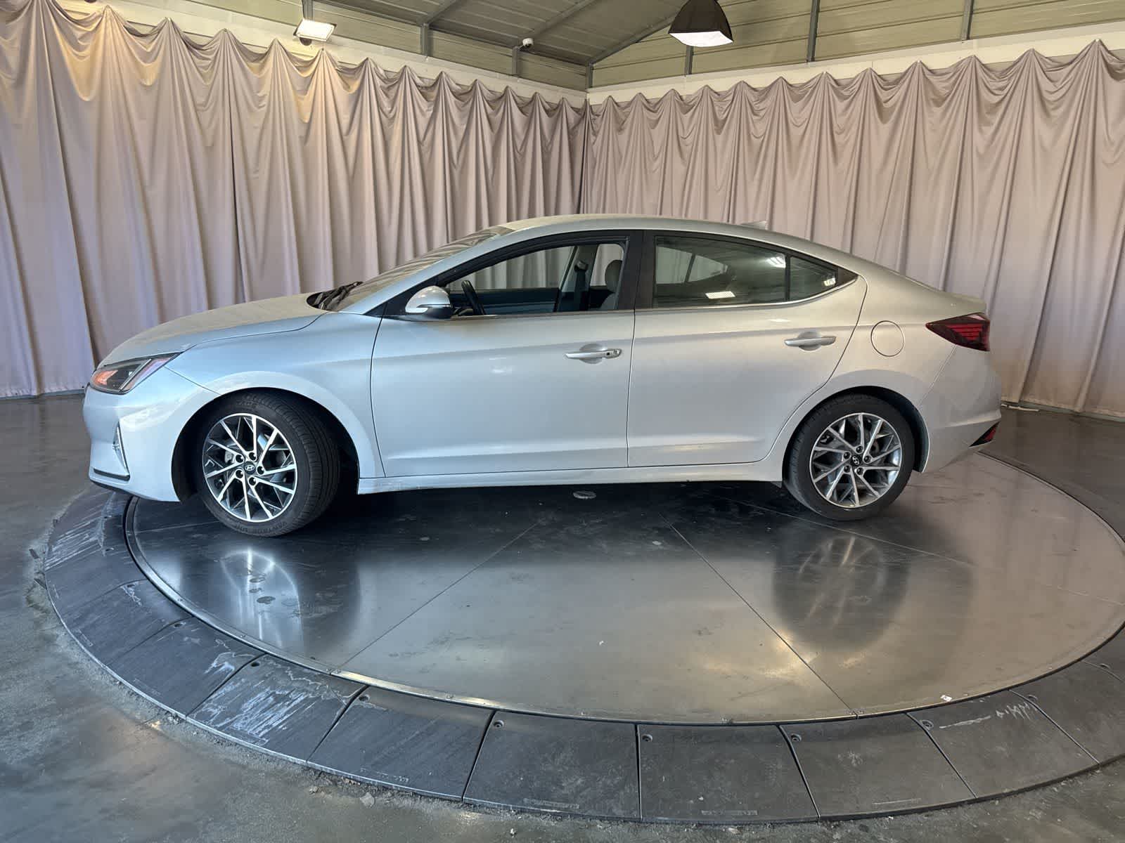 Thumbnail: 2020 Hyundai Elantra - 8