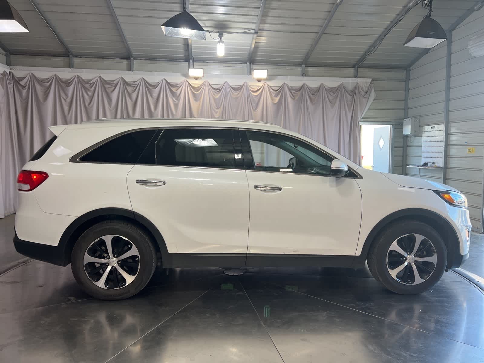 Thumbnail: 2016 Kia Sorento - 8