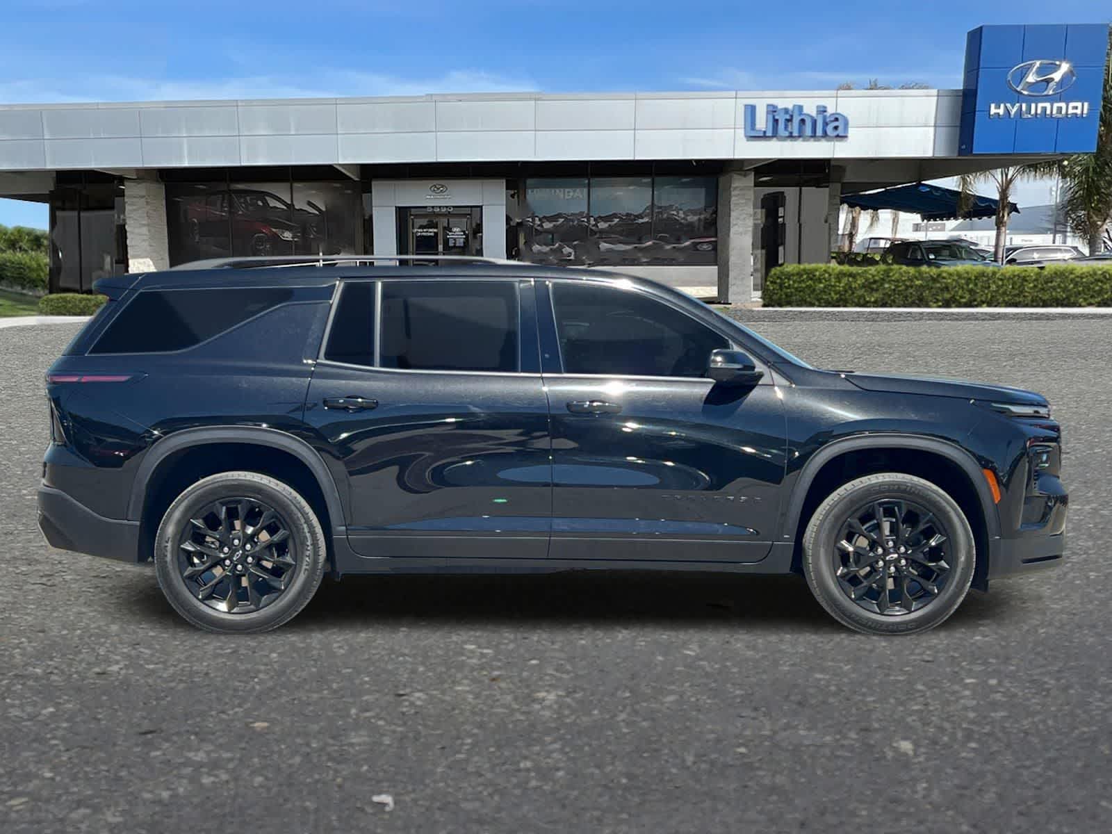 Thumbnail: 2024 Chevrolet Traverse - 9