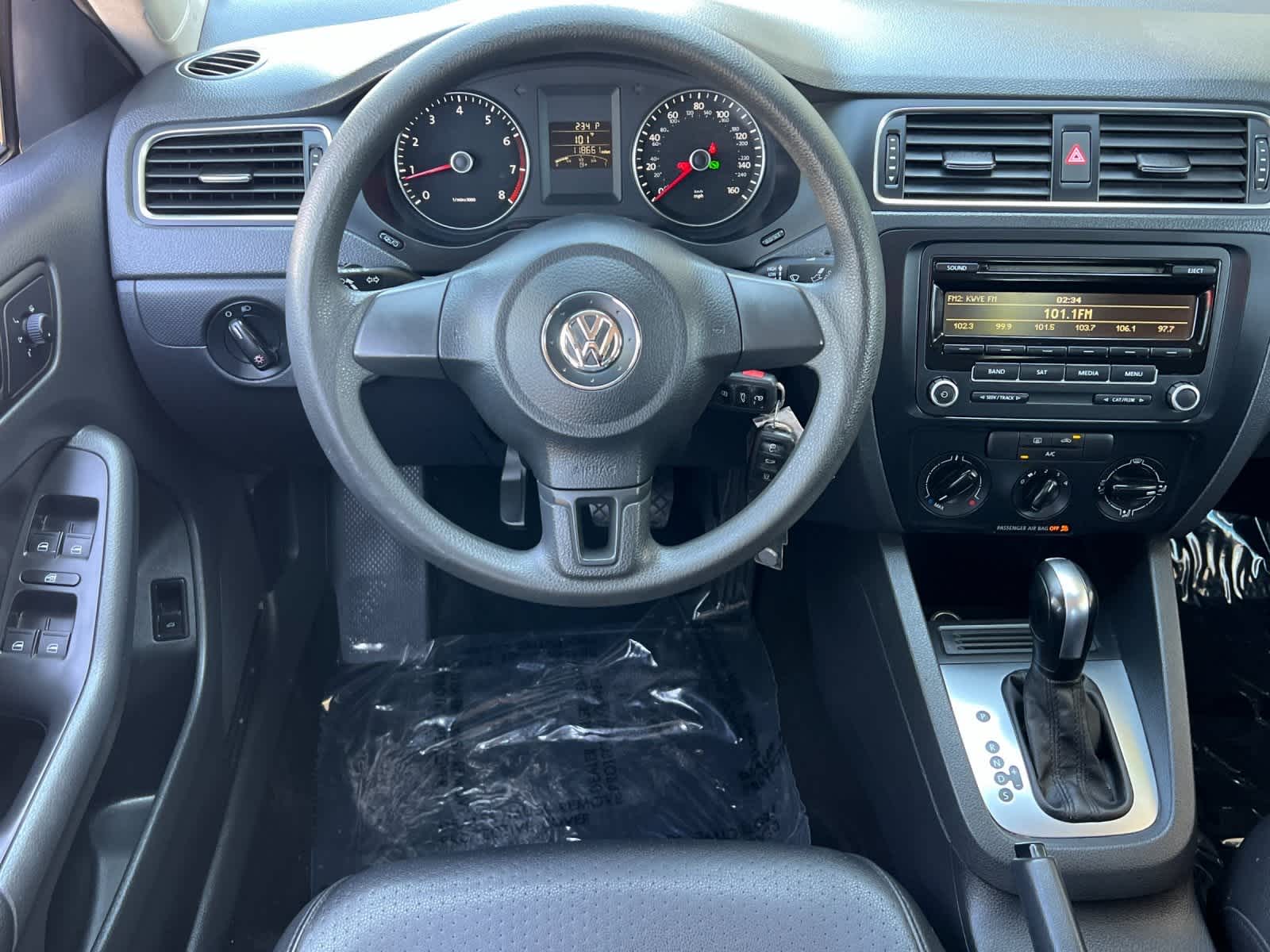 Thumbnail: 2014 Volkswagen Jetta - 14
