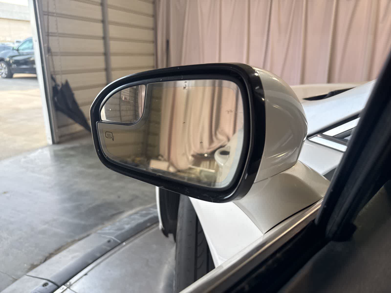 Thumbnail: 2013 Ford Fusion - 19