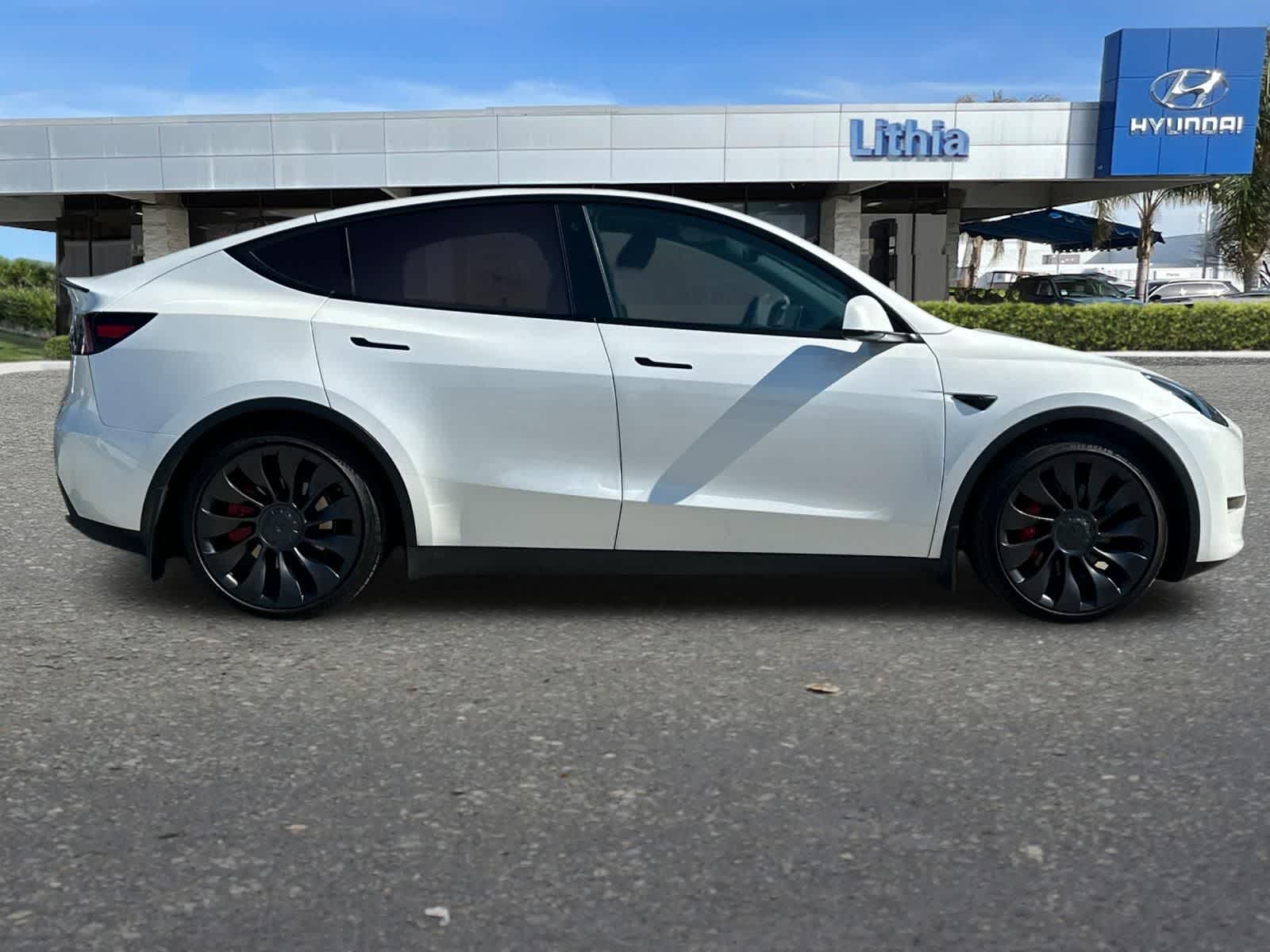Thumbnail: 2023 Tesla Model Y - 9