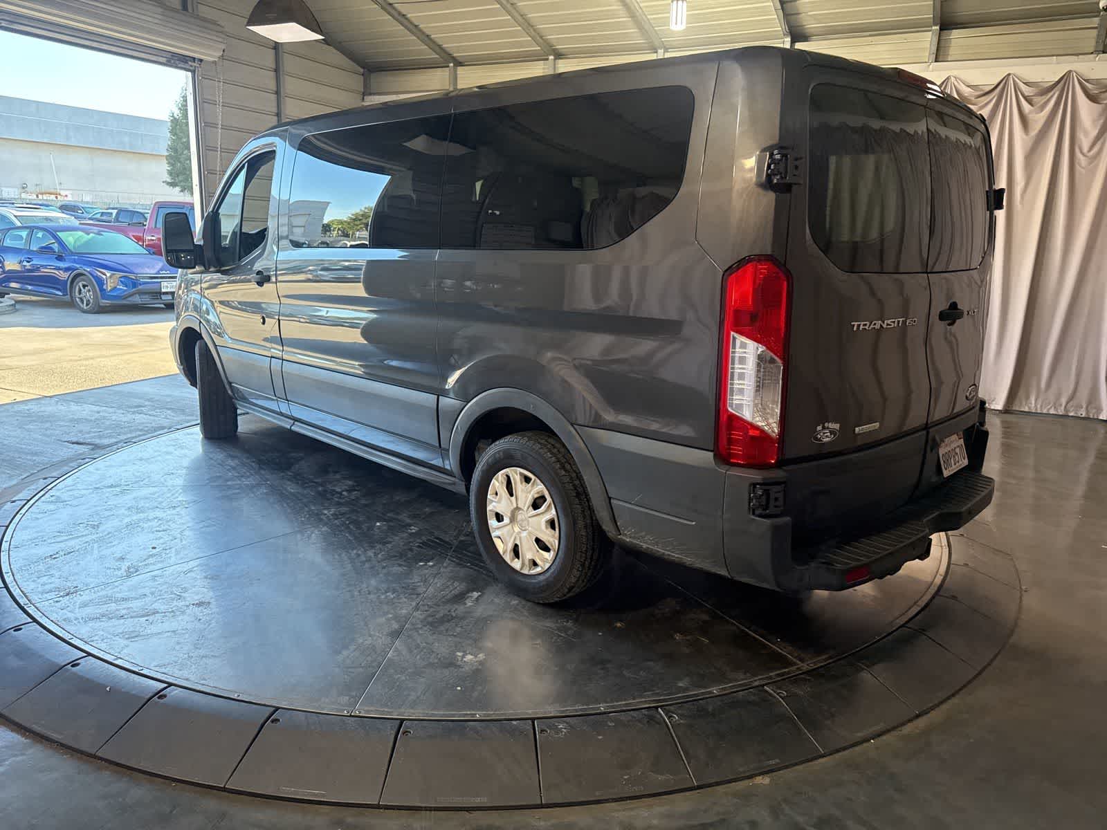 2017 Ford Transit-150 photo 6