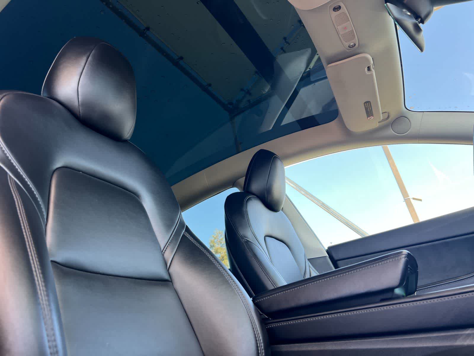 Thumbnail: 2022 Tesla Model Y - 18