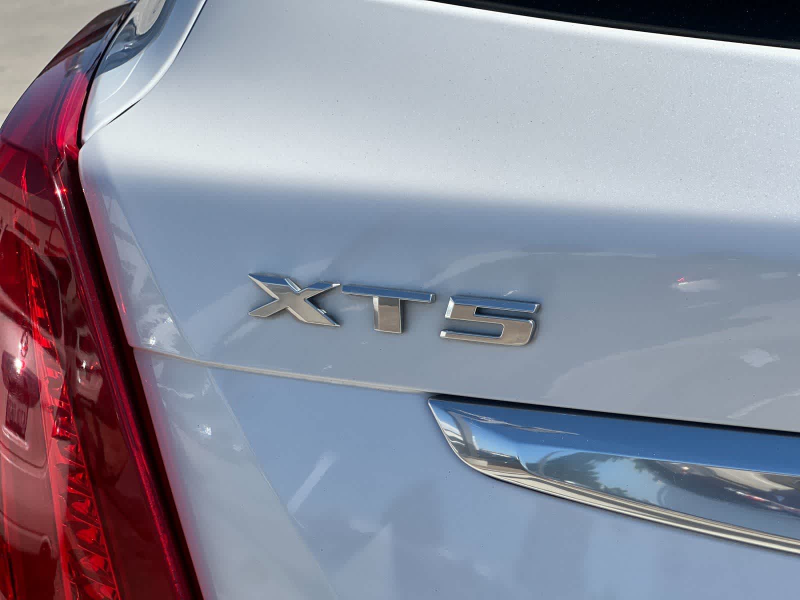 Thumbnail: 2017 Cadillac XT5 - 28