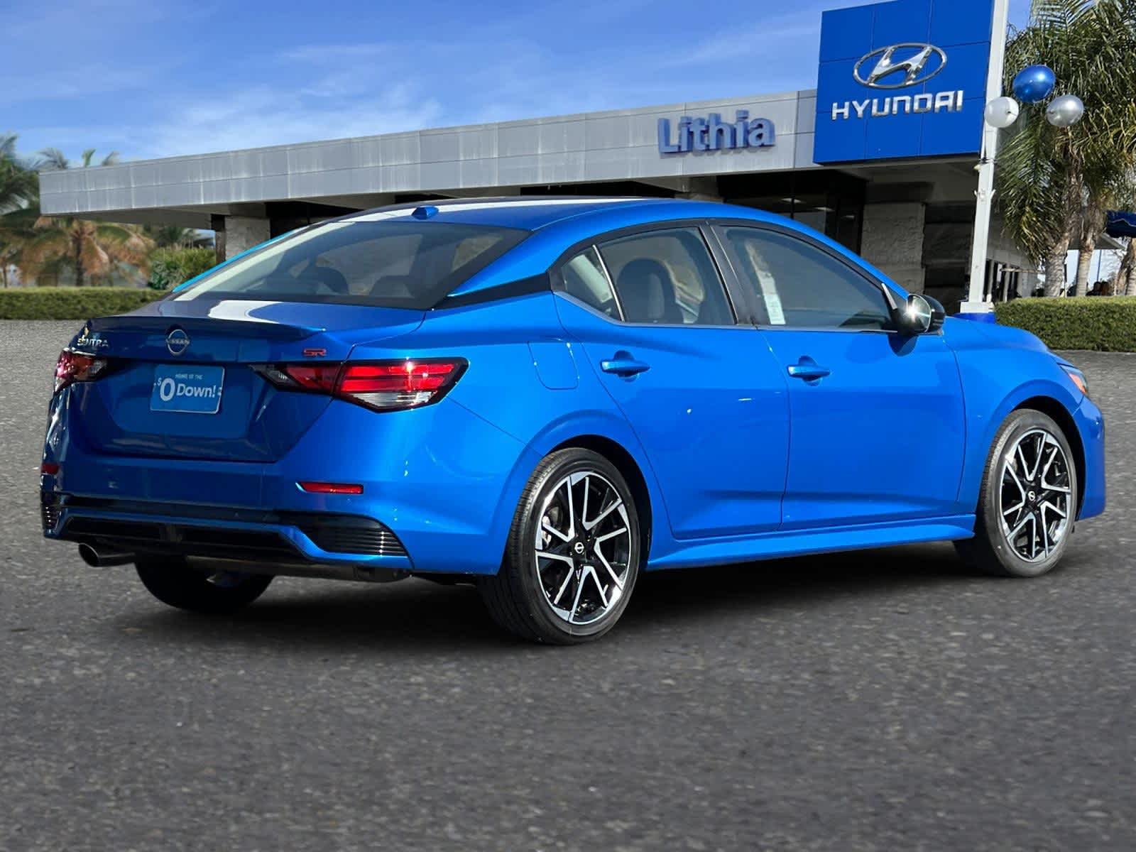 2025 Nissan Sentra SR photo 2