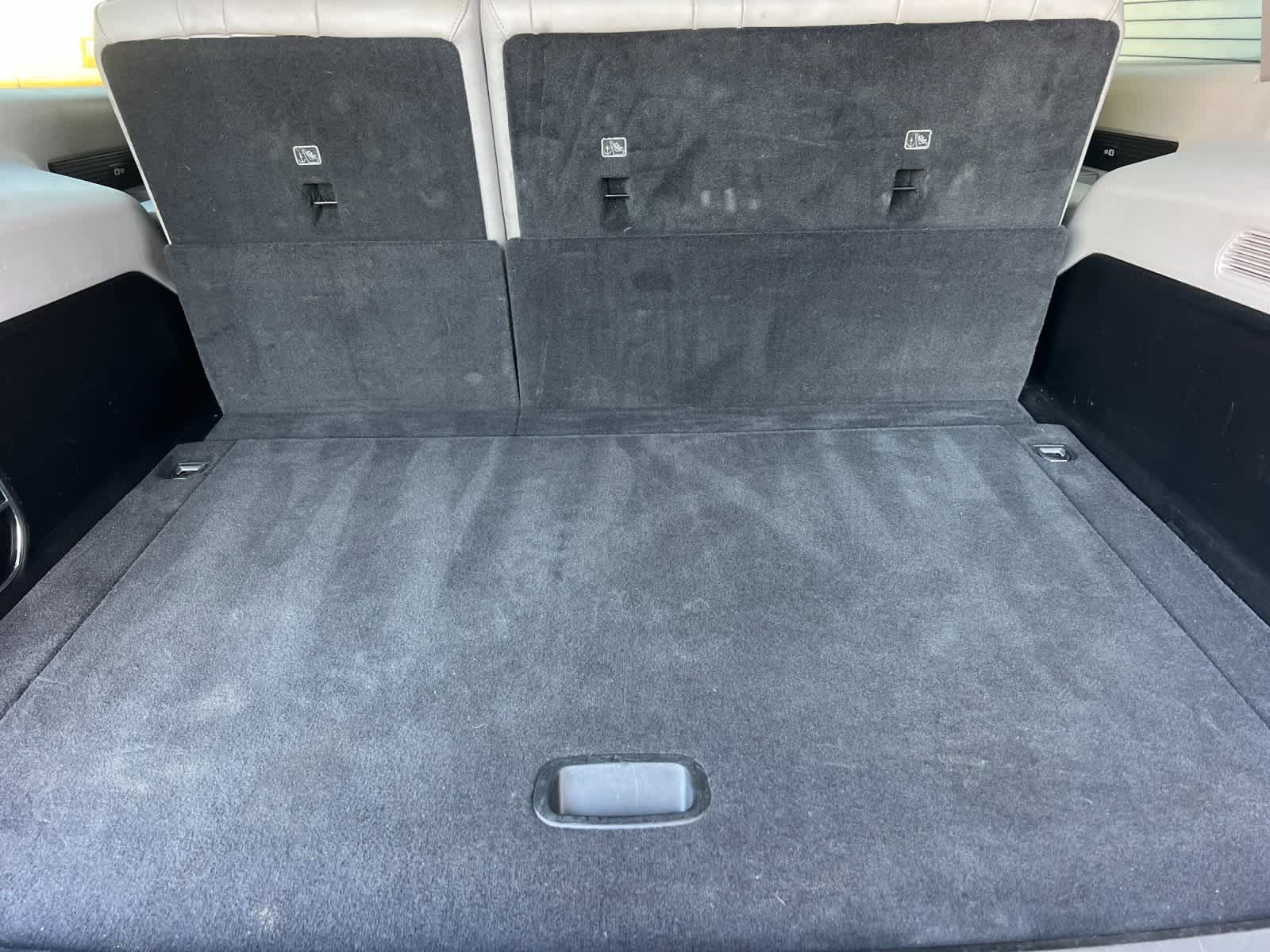 Thumbnail: 2024 Jeep Wagoneer - 17