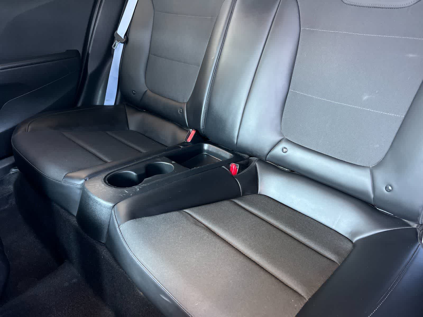 Thumbnail: 2022 Hyundai Veloster - 5