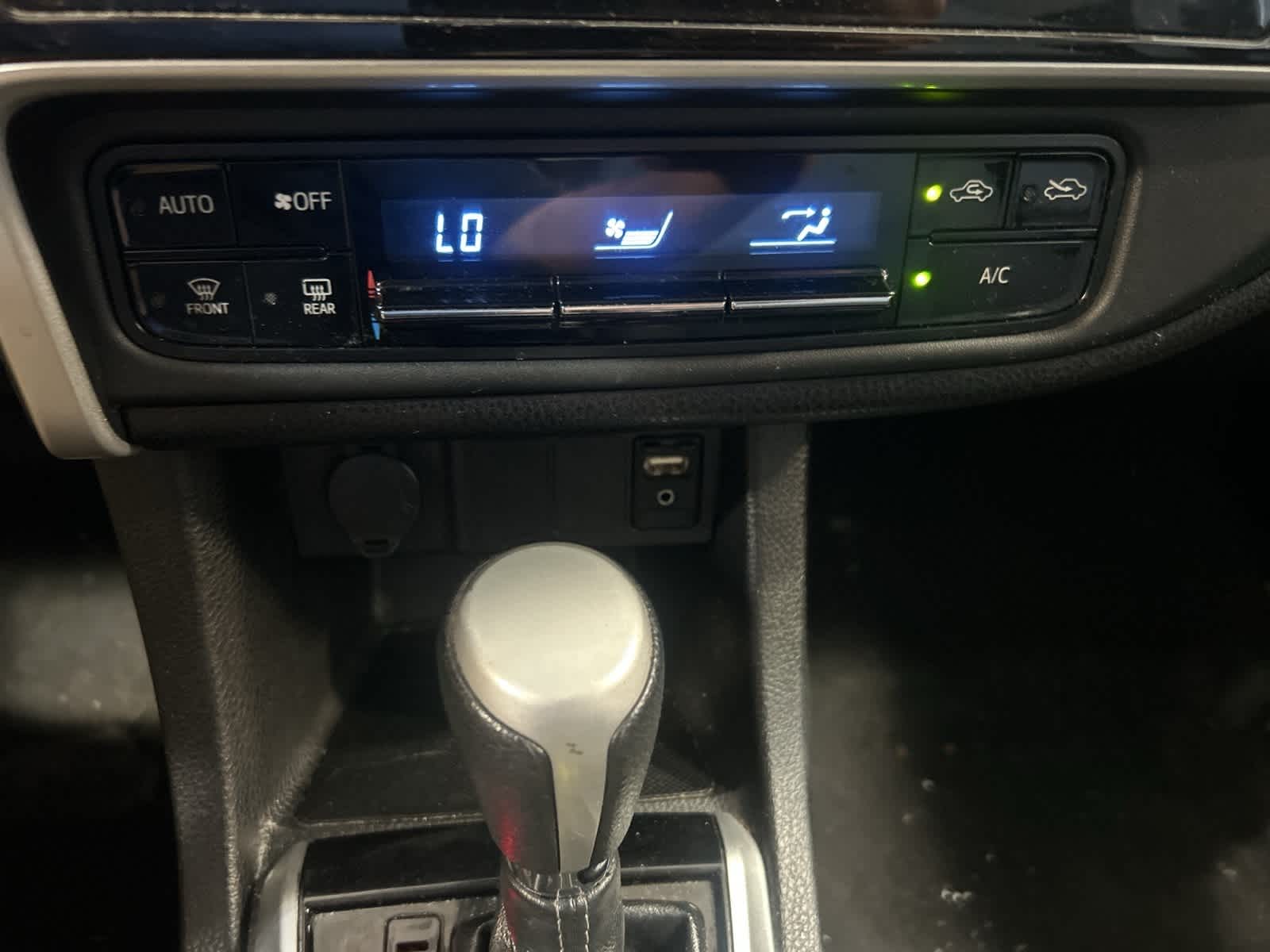 Thumbnail: 2019 Toyota Corolla - 28