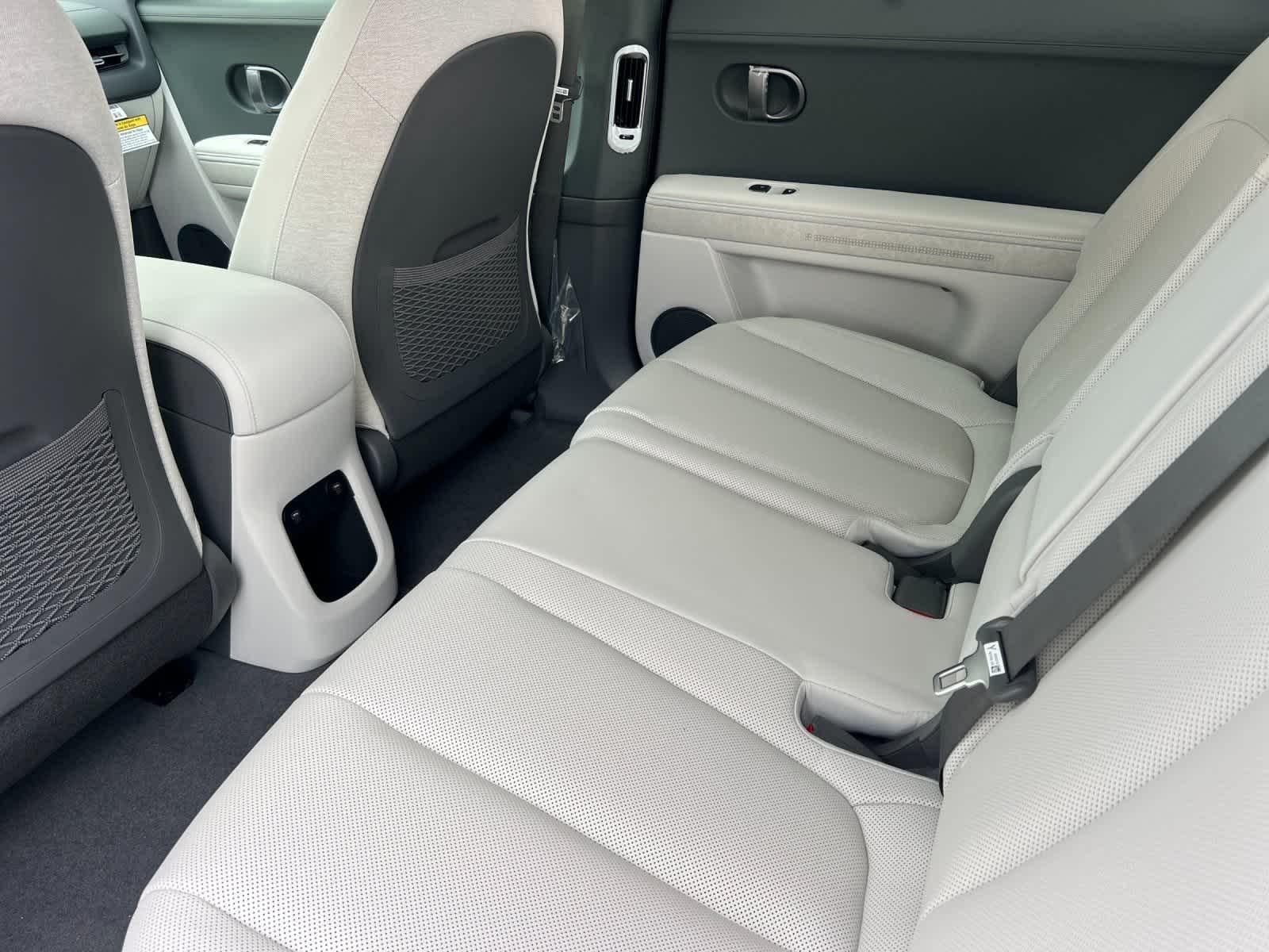 Thumbnail: 2026 Hyundai Ioniq 5 - 4