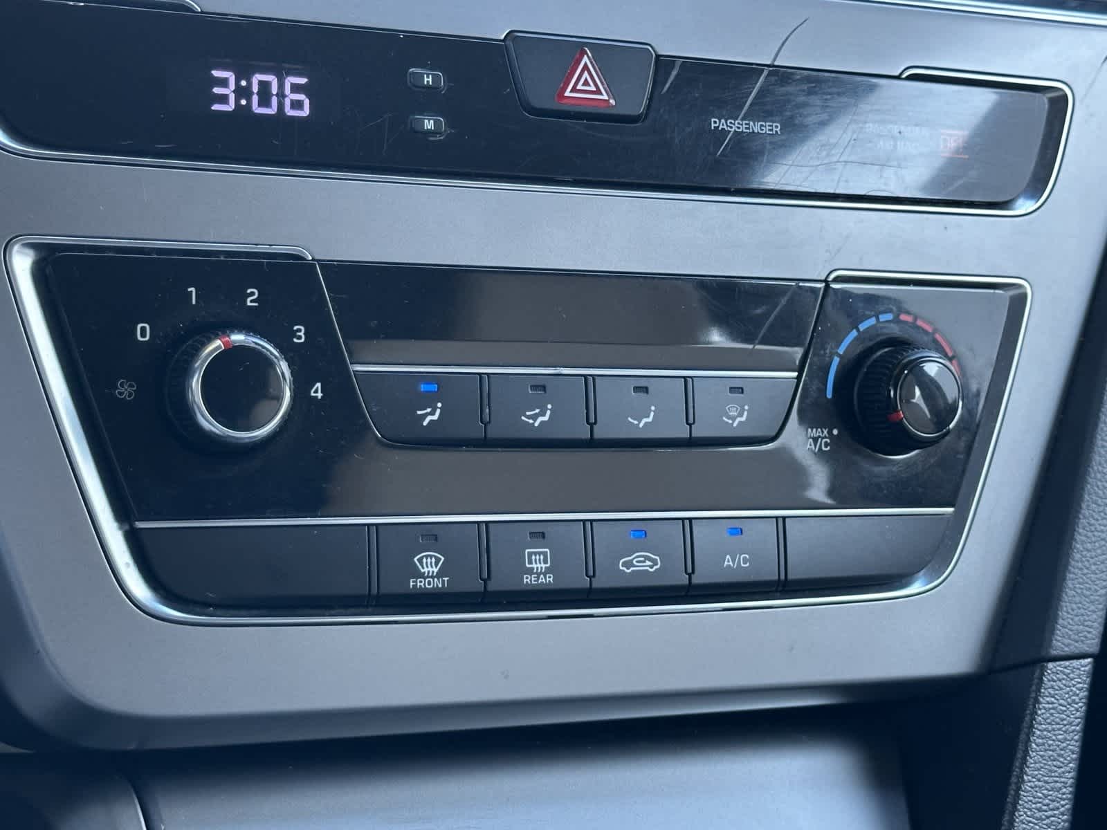 Thumbnail: 2017 Hyundai Sonata - 18