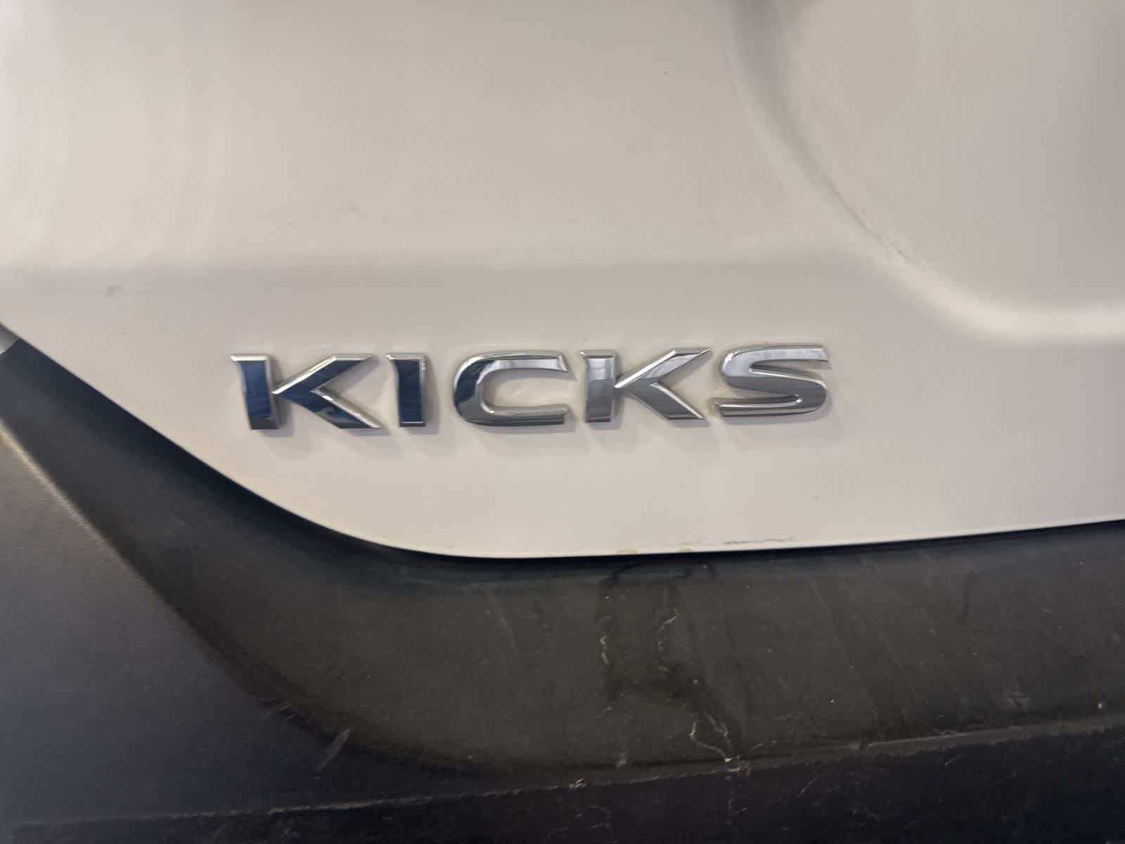 Thumbnail: 2020 Nissan Kicks - 12