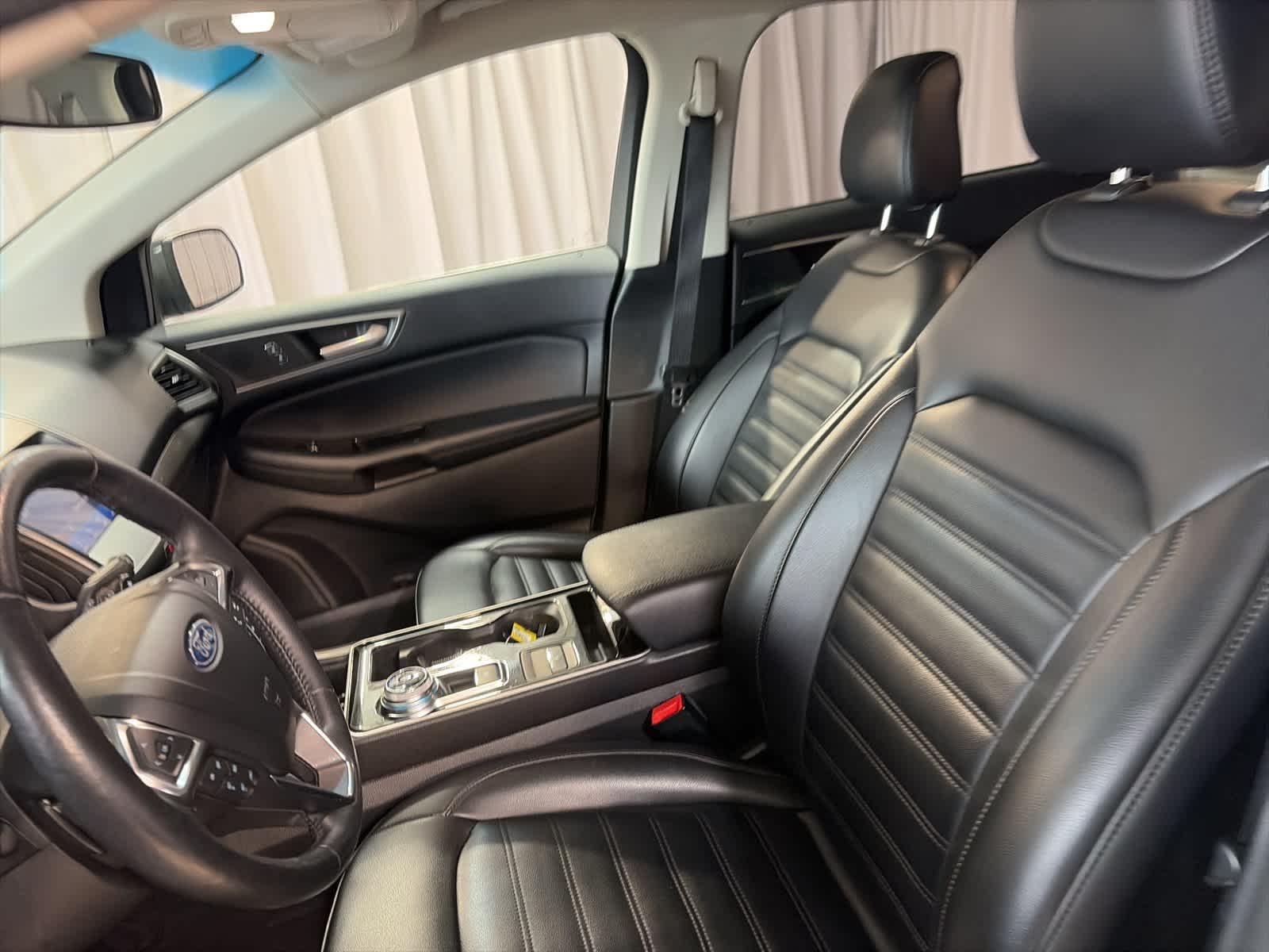 Thumbnail: 2020 Ford Edge - 26