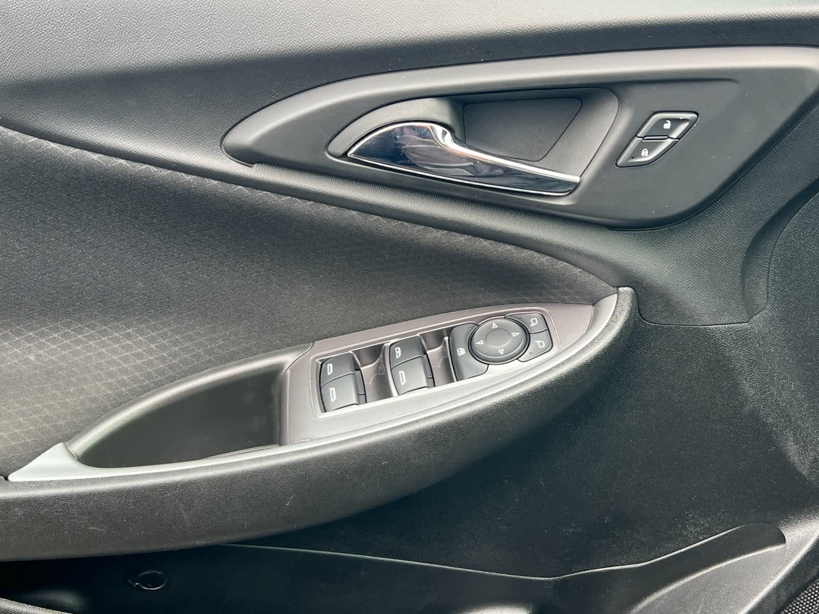 Thumbnail: 2023 Chevrolet Malibu - 12