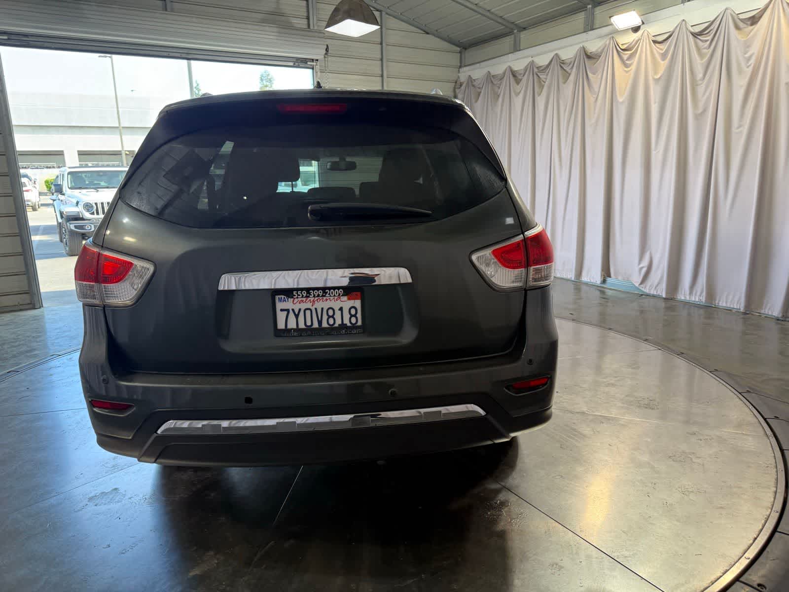 Thumbnail: 2015 Nissan Pathfinder - 6