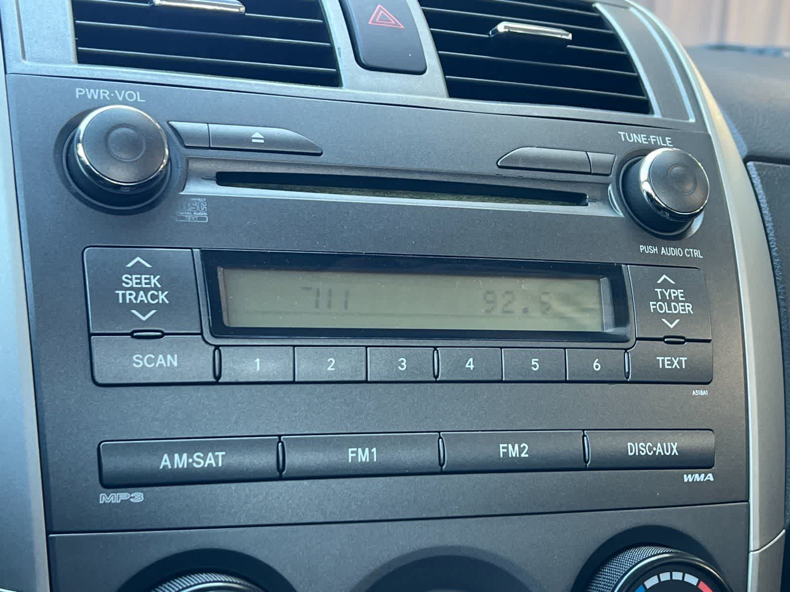 Thumbnail: 2010 Toyota Corolla - 18